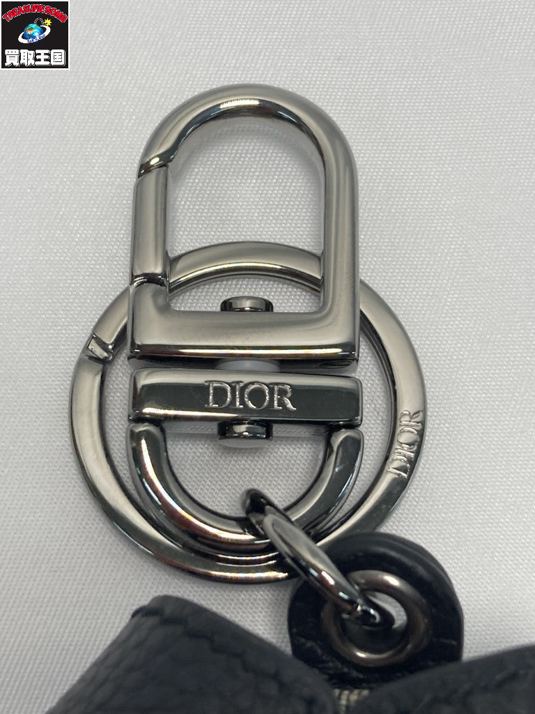 C.Dior Bobby Air Tag ホルダー