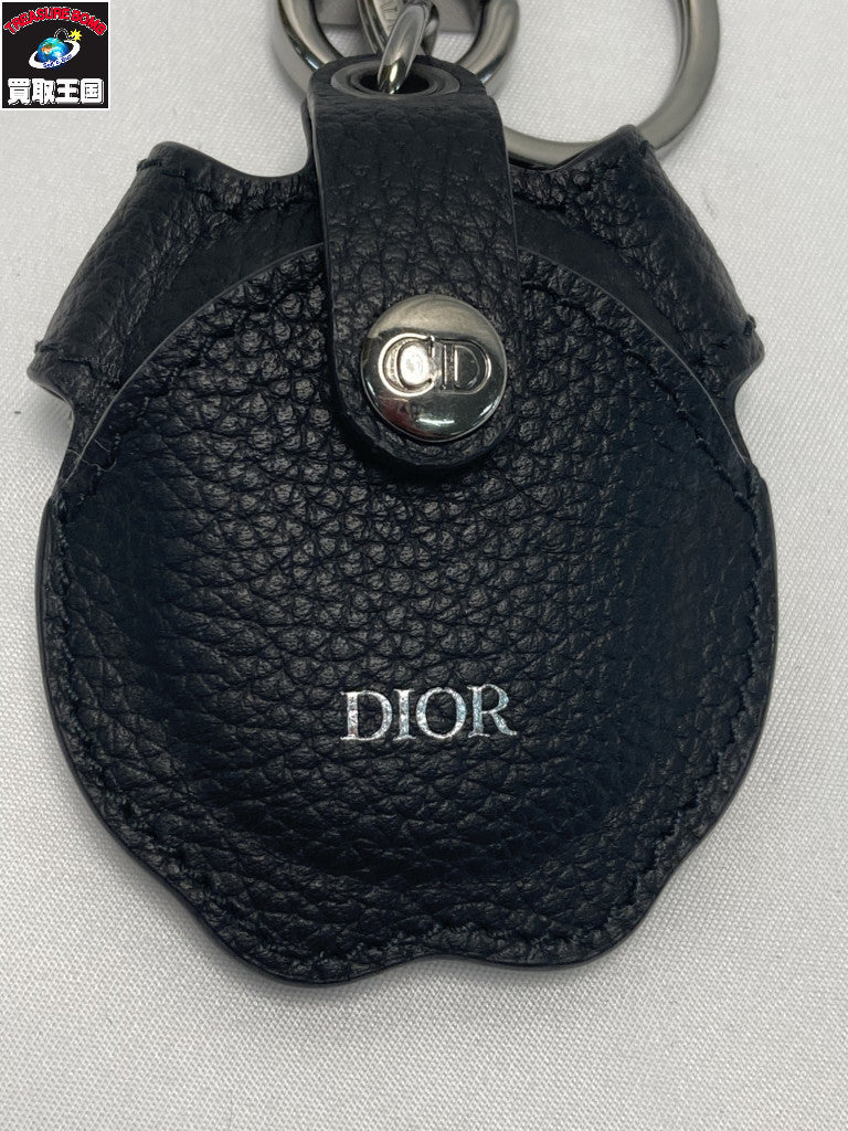 C.Dior Bobby Air Tag ホルダー