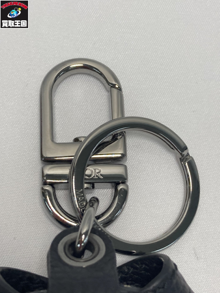 C.Dior Bobby Air Tag ホルダー