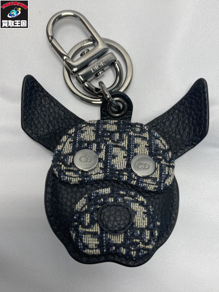 C.Dior Bobby Air Tag ホルダー