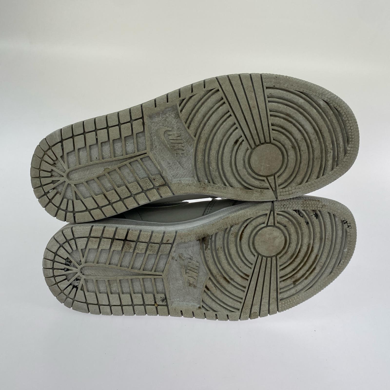 スニーカー AIR JORDAN 1 HIGH OG 銀 (26.0cm) 26cm (US8 UK7 1/2 EU42) グレー
