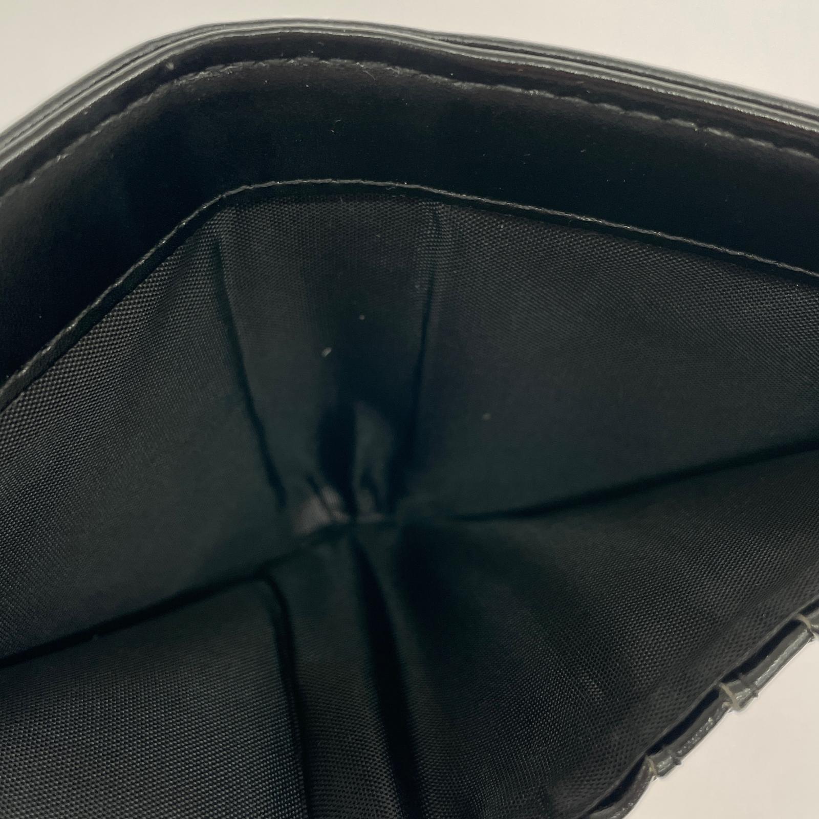コンパクトウォレット METAL OVAL Logo Buckle WALLET ブラック