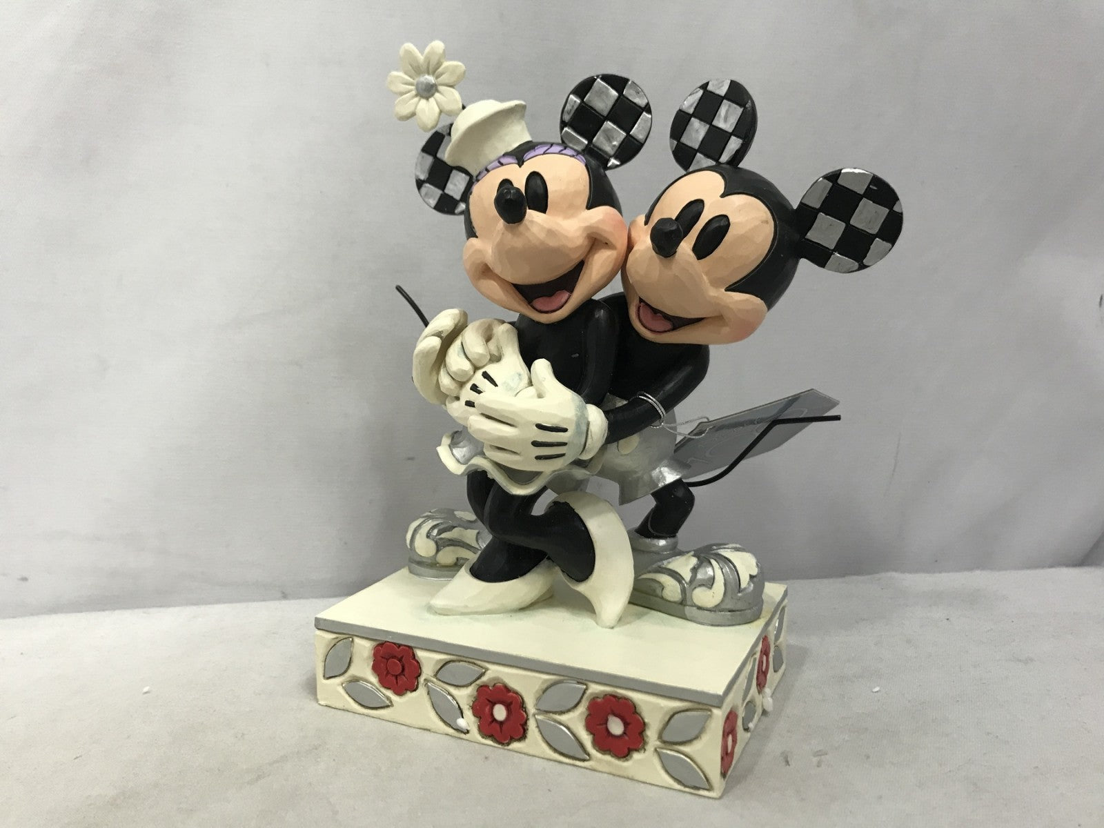 エネスコ DISNEY TRADITIONS 100周年 フィギュア フィギュア/グッズ