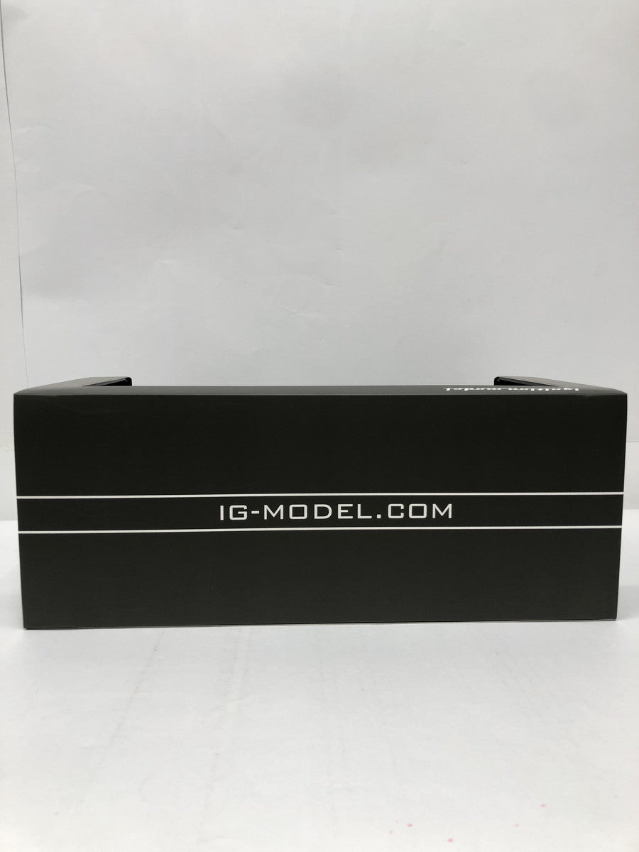 イグニッションモデル 1/18 ハイエース スケールカー