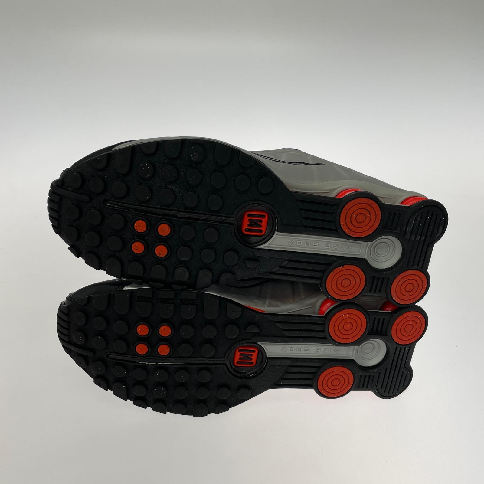 スニーカー Shox R4 Black Metallic Silver 27.5cm 27.5cm (US9 1/2 UK9 EU45) シルバー