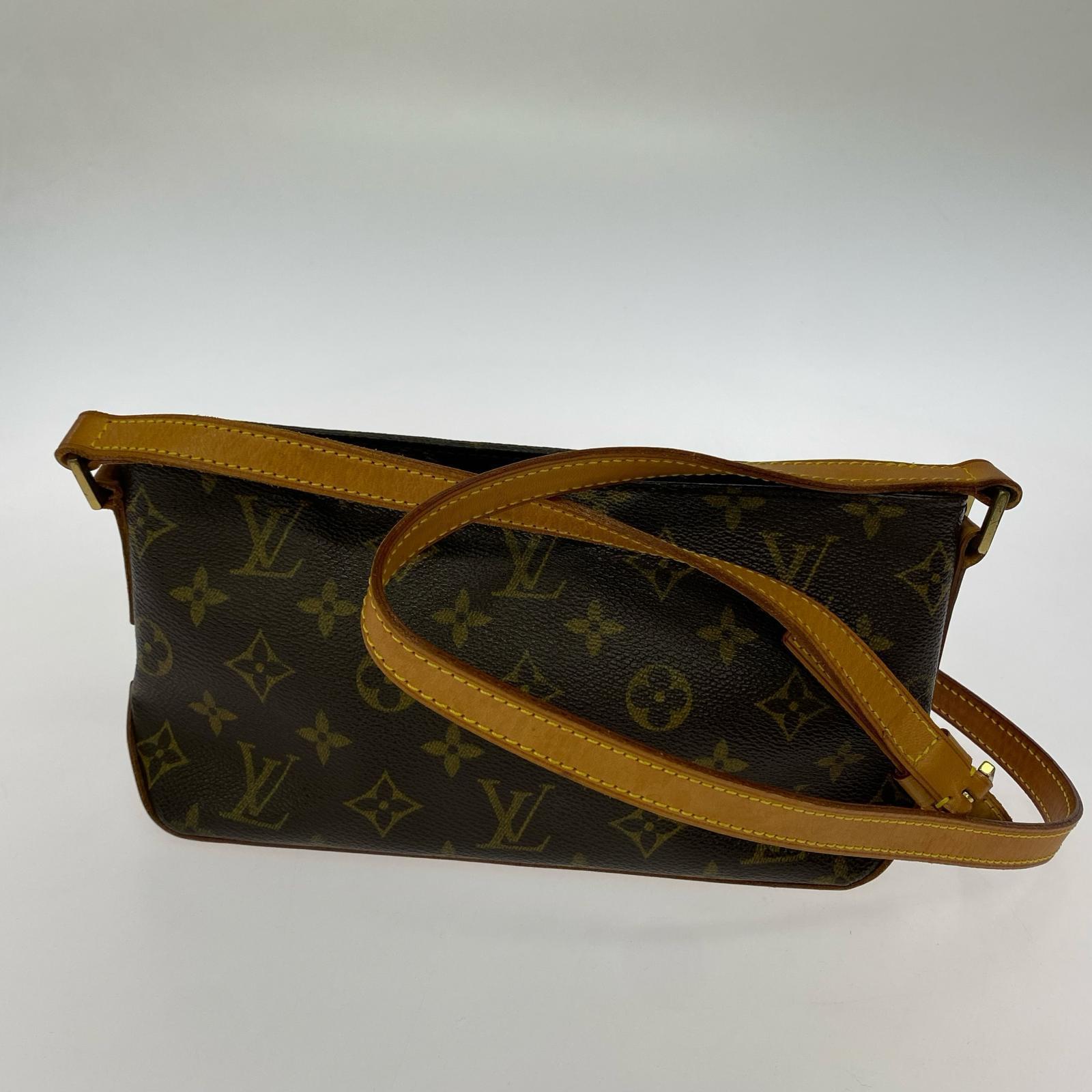 LV モノグラム トローター
