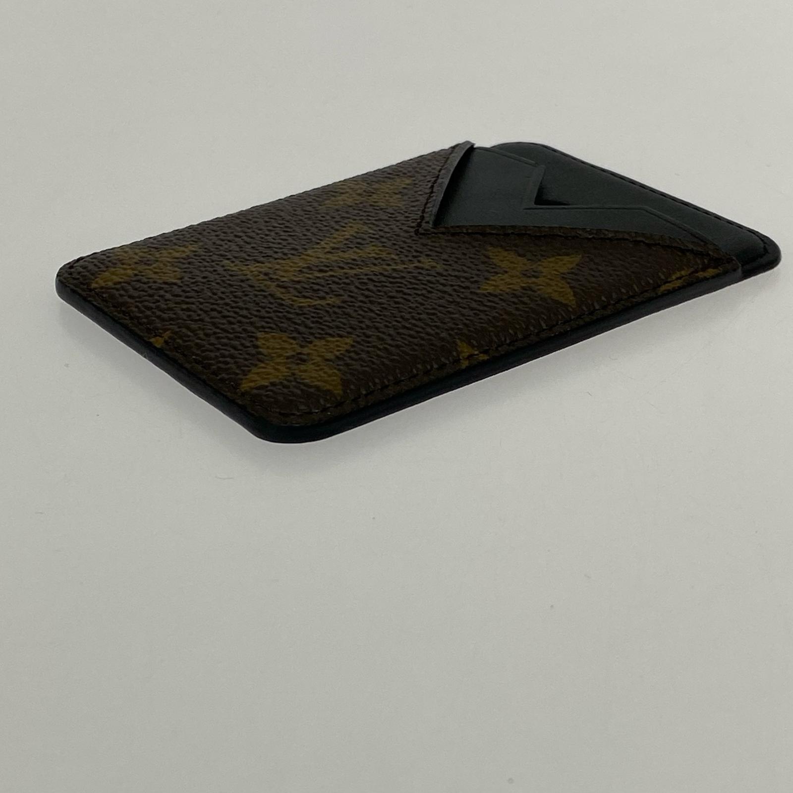 LV M13185 ポルト カルト・マグネット