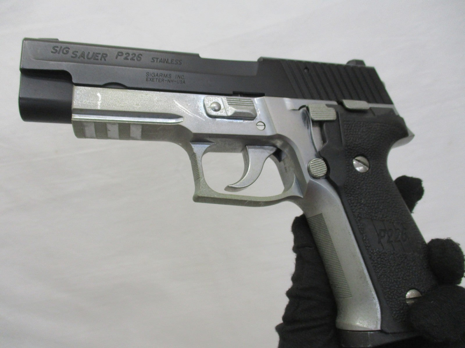 東京マルイ シグP226R フレームシルバー ガン