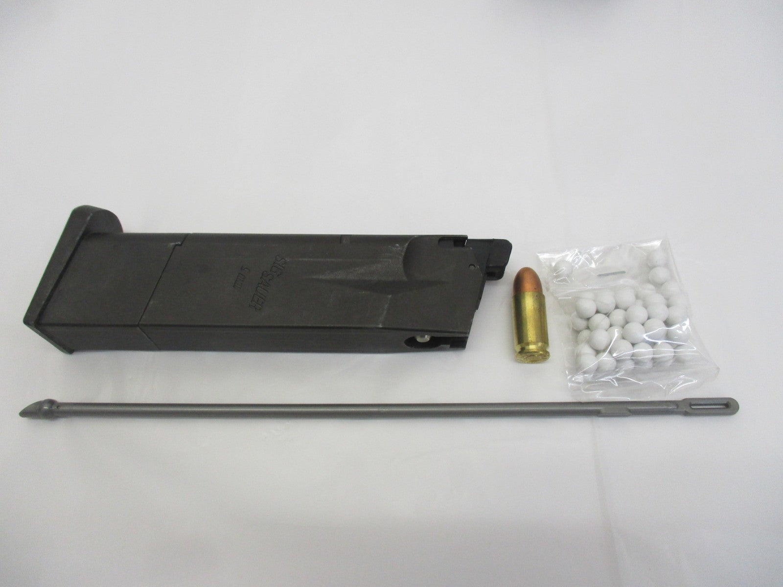 東京マルイ シグP226R フレームシルバー ガン