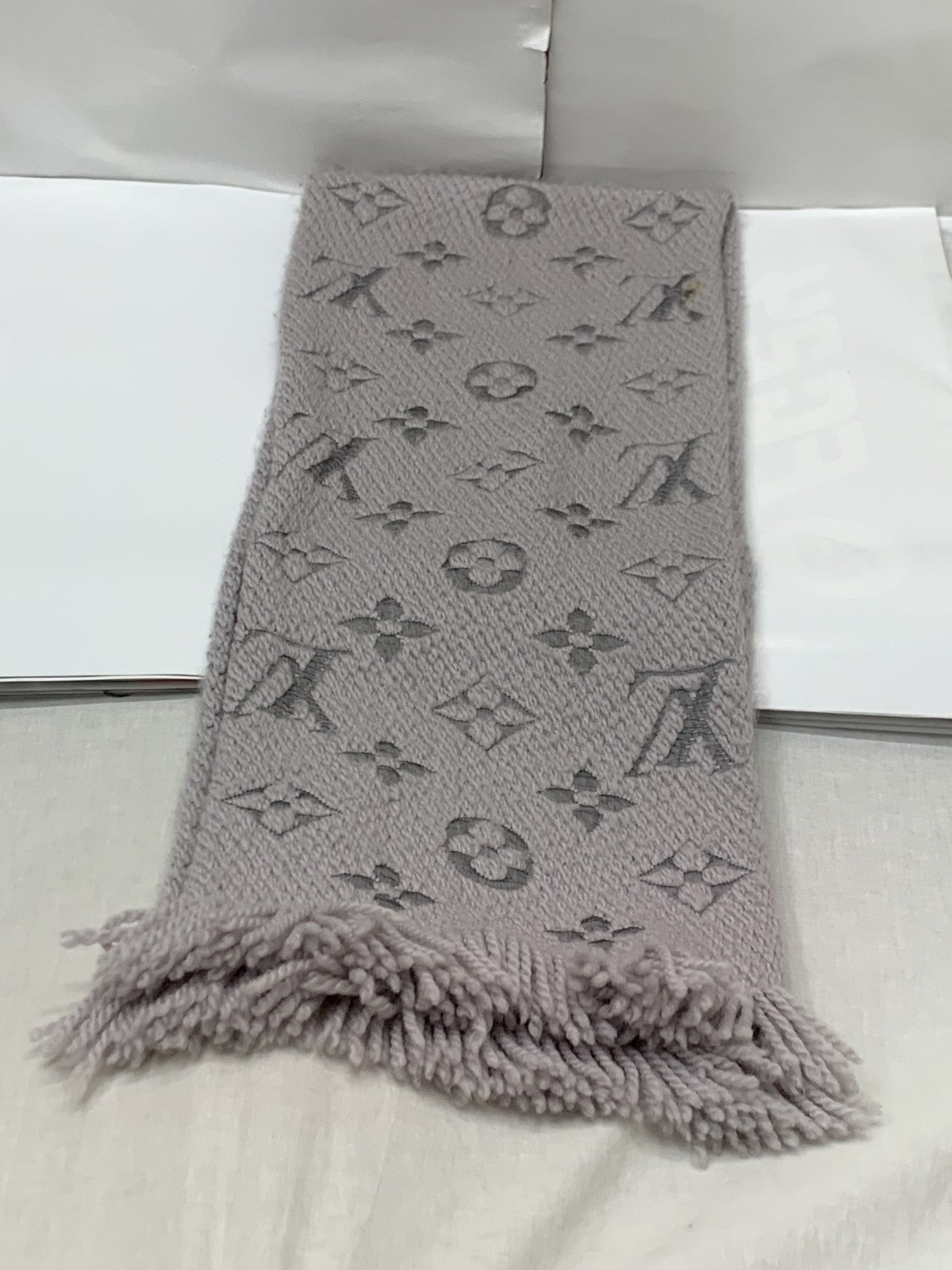 エシャルプ ロゴマニア