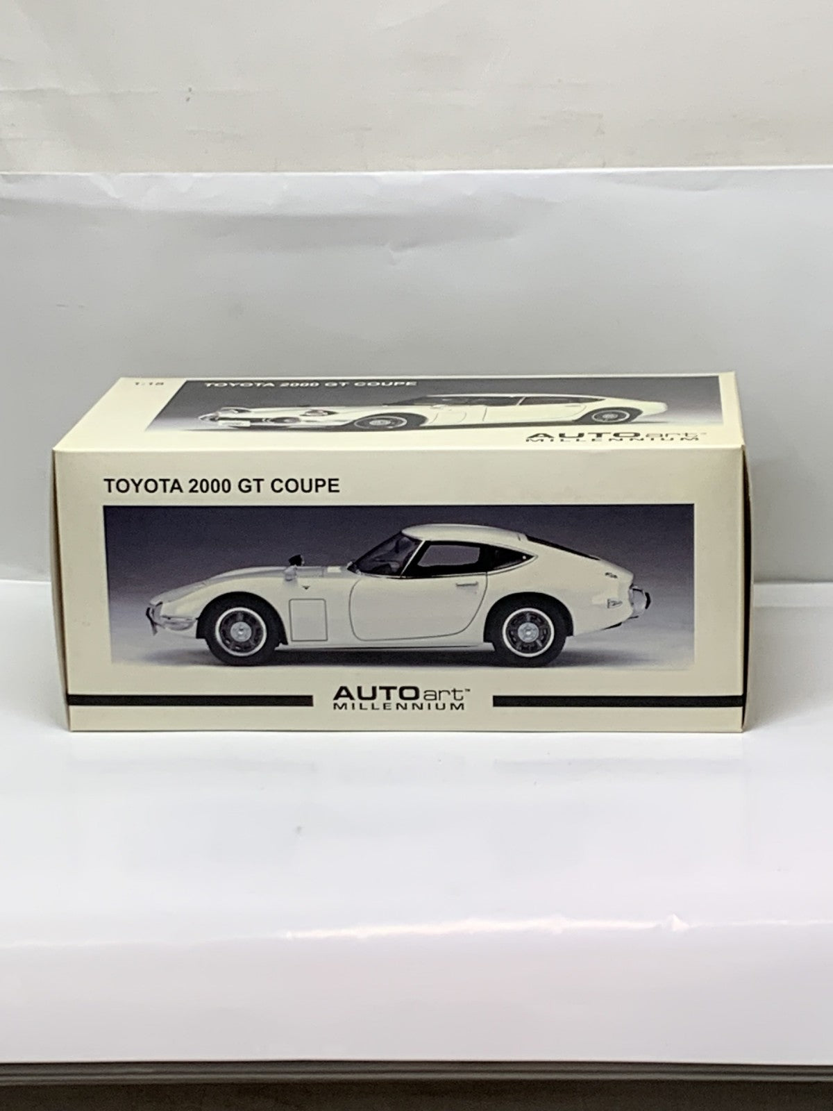 オートアート 1/18 トヨタ 2000GT COUPE スケールカー
