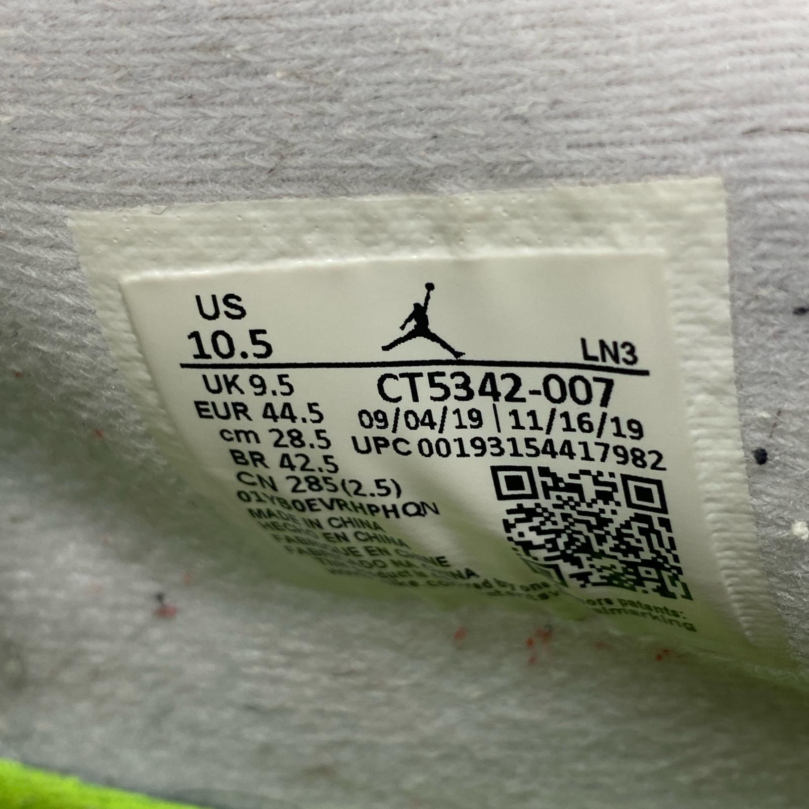 スニーカー AIR JORDAN 4 RETRO SE 95 NEON 28.5cm (US10 1/2 UK10 EU47) グレー