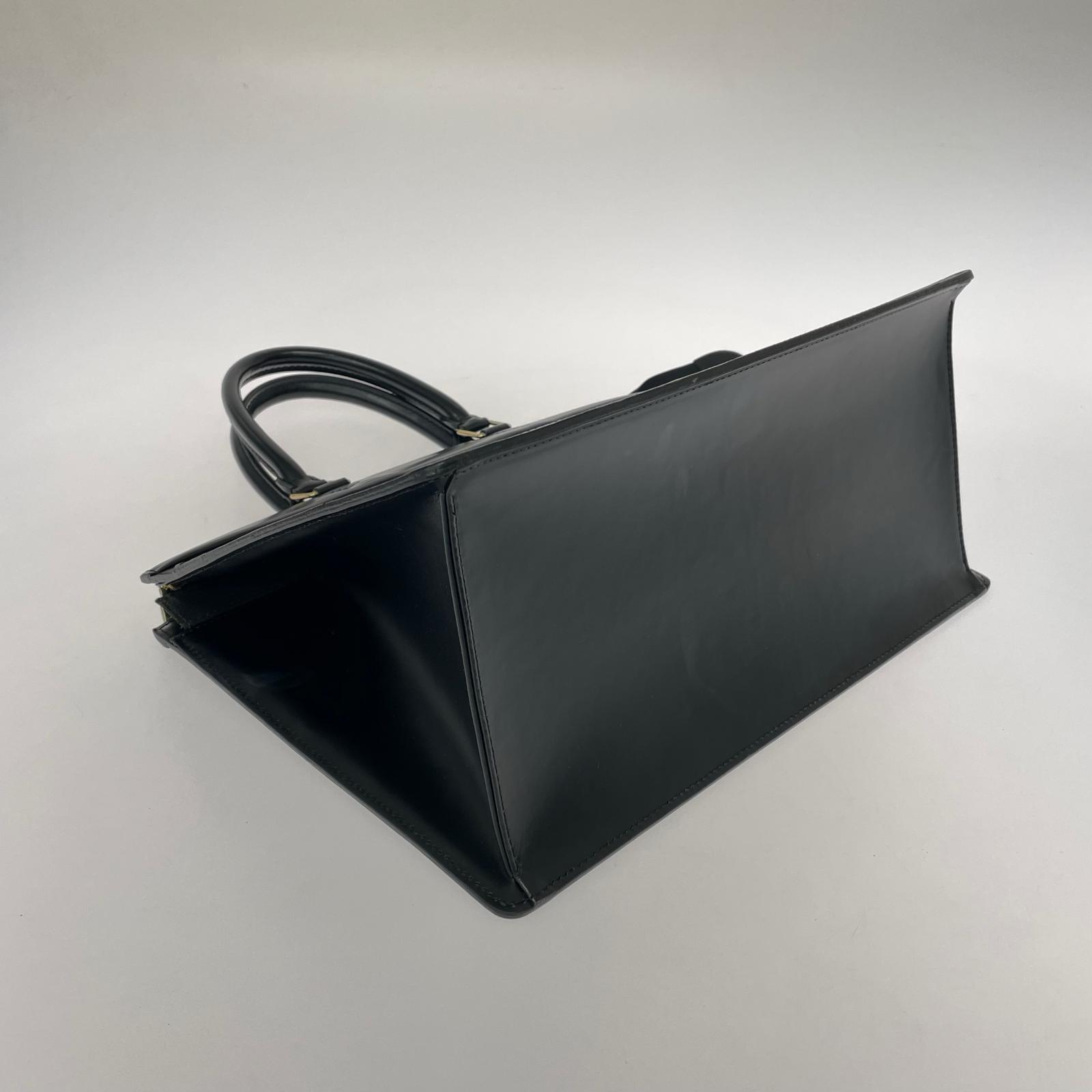 LV エピ リヴィエラ M48182