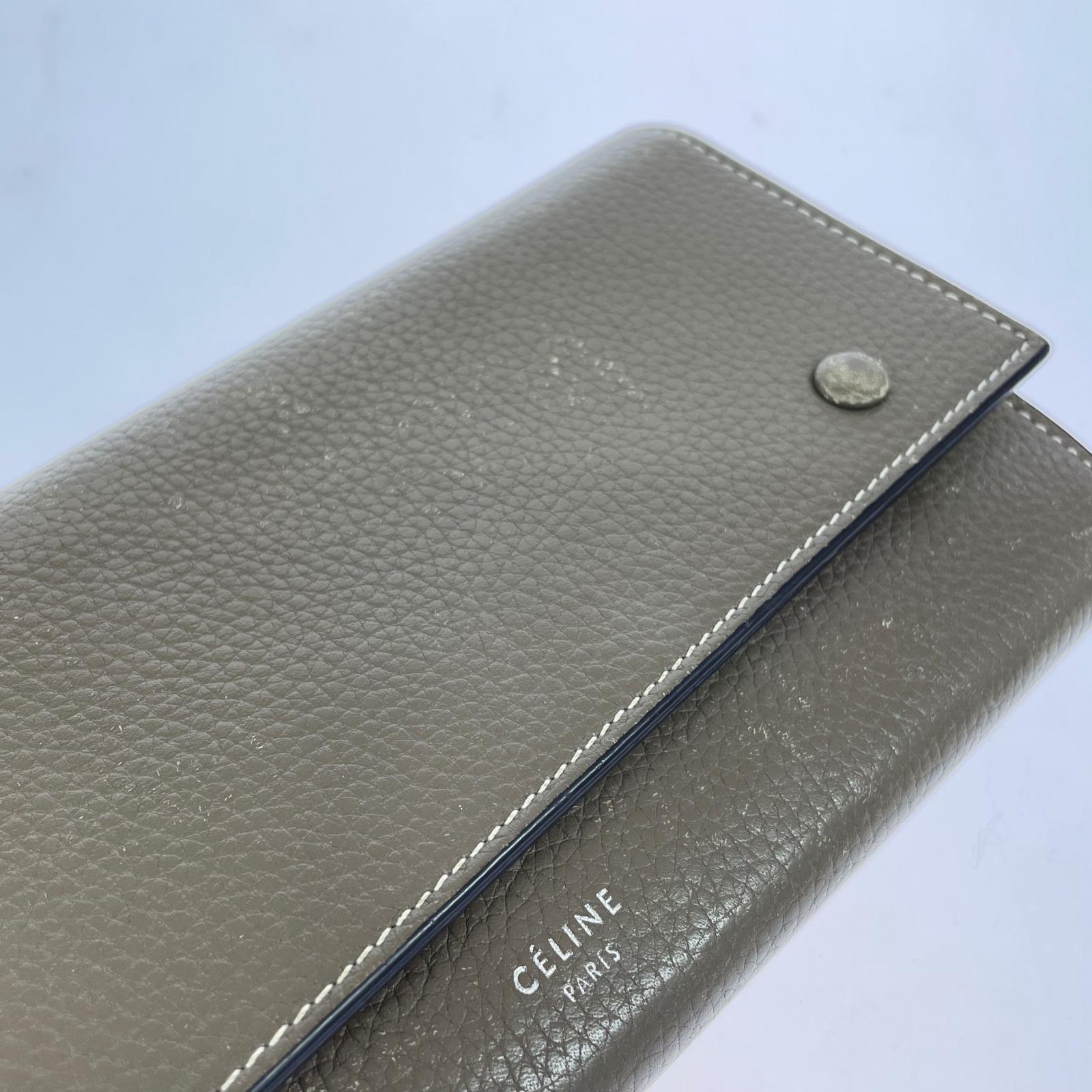 CELINE ラージフラップ マルチファンクション ロングウォレット