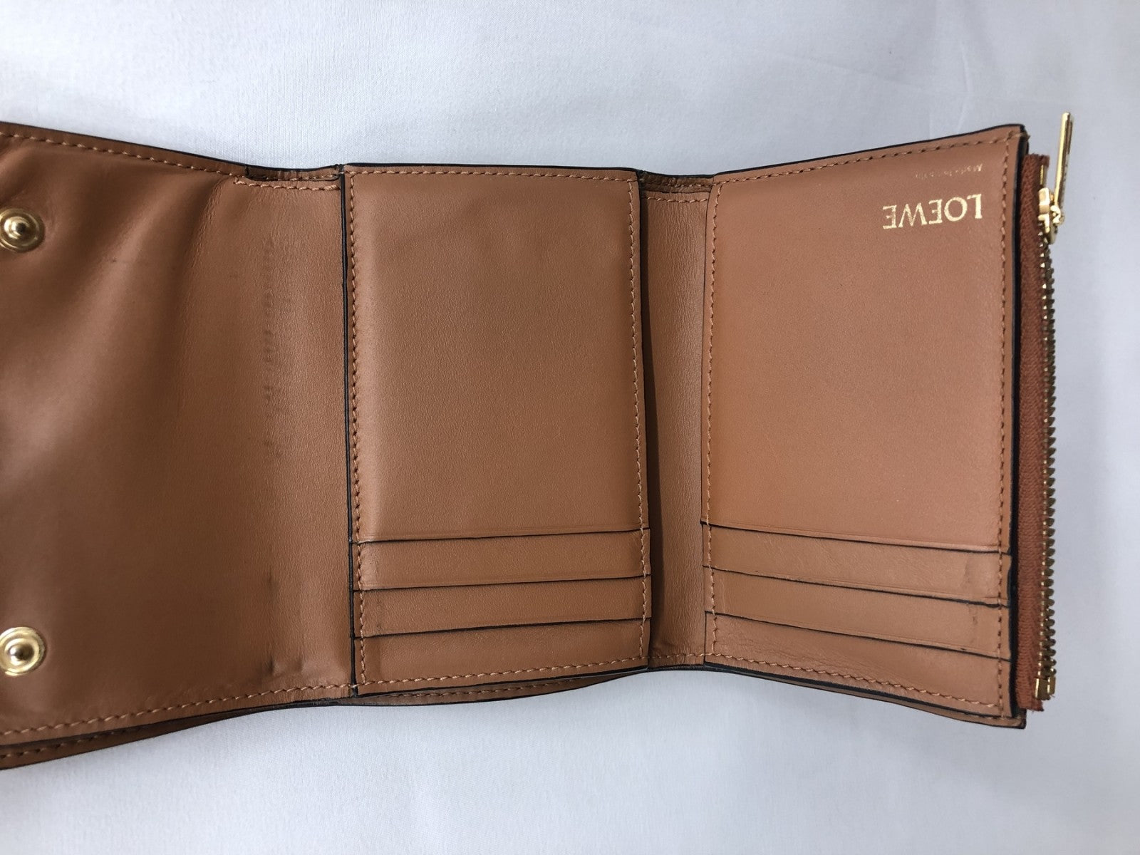 LOEWE リピートスモールバーティカルウォレット