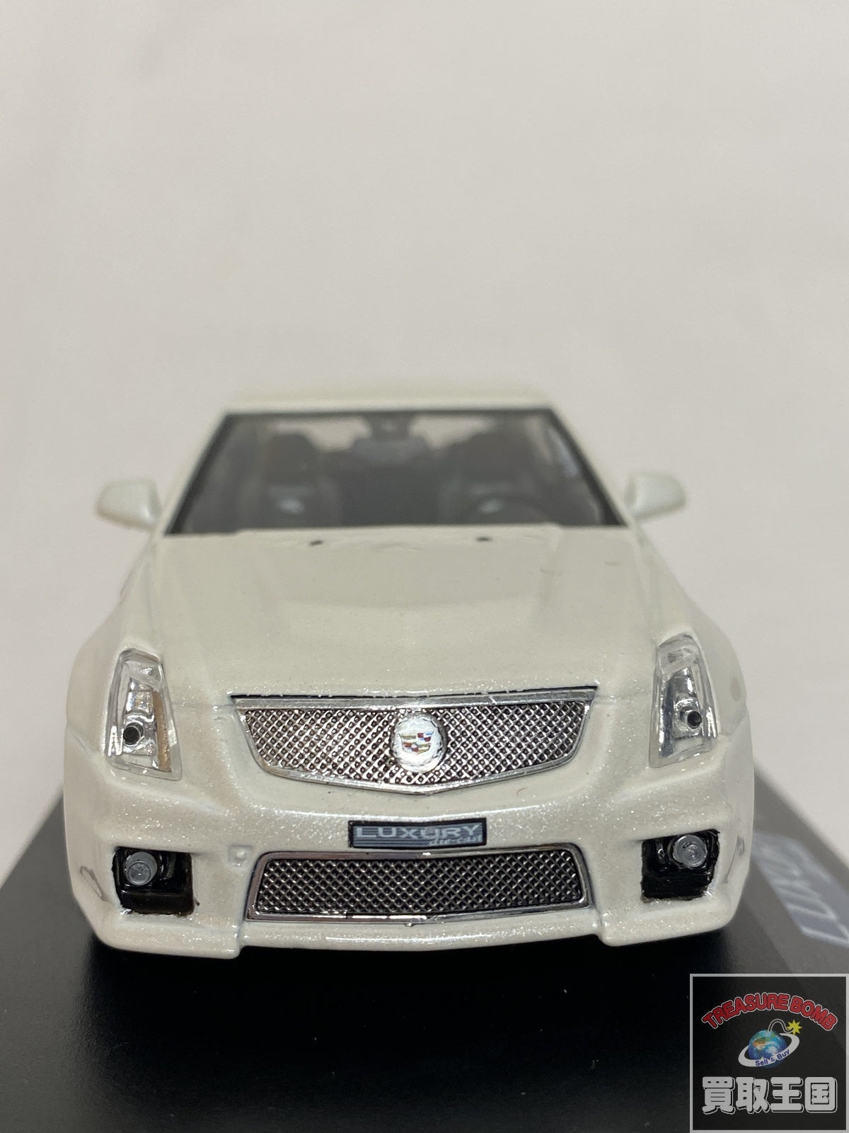 LUXURY 1:43 2009 Cadillac CTS-V スケールカー