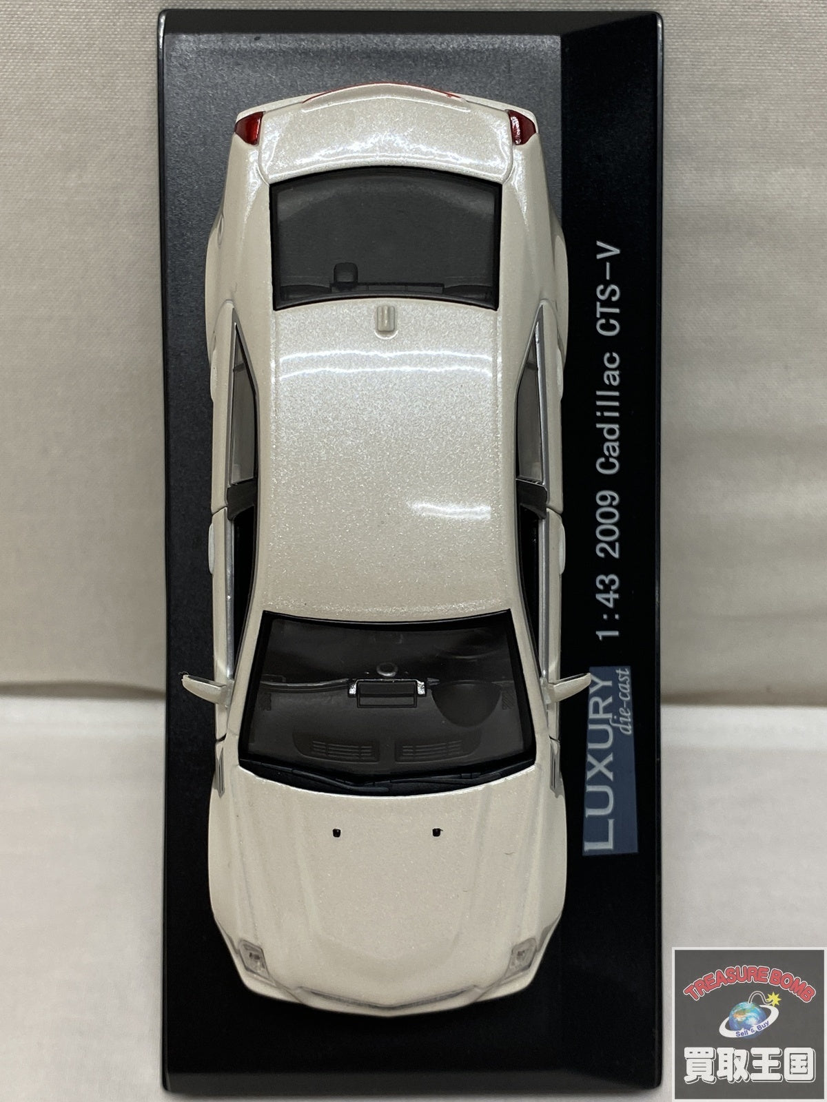 LUXURY 1:43 2009 Cadillac CTS-V スケールカー