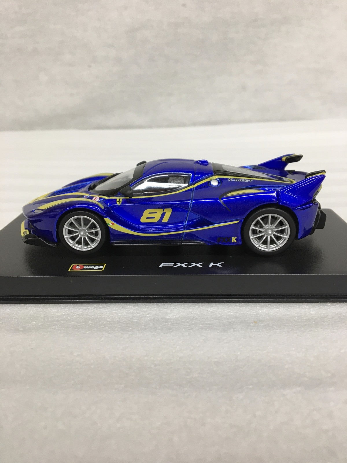 トミカプレゼンツ ブラーゴ FXX K スケールカー