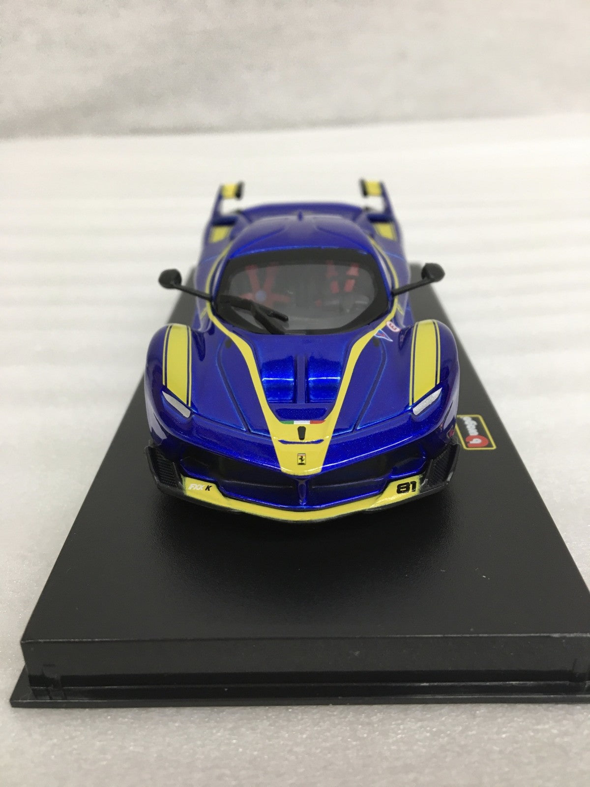トミカプレゼンツ ブラーゴ FXX K スケールカー
