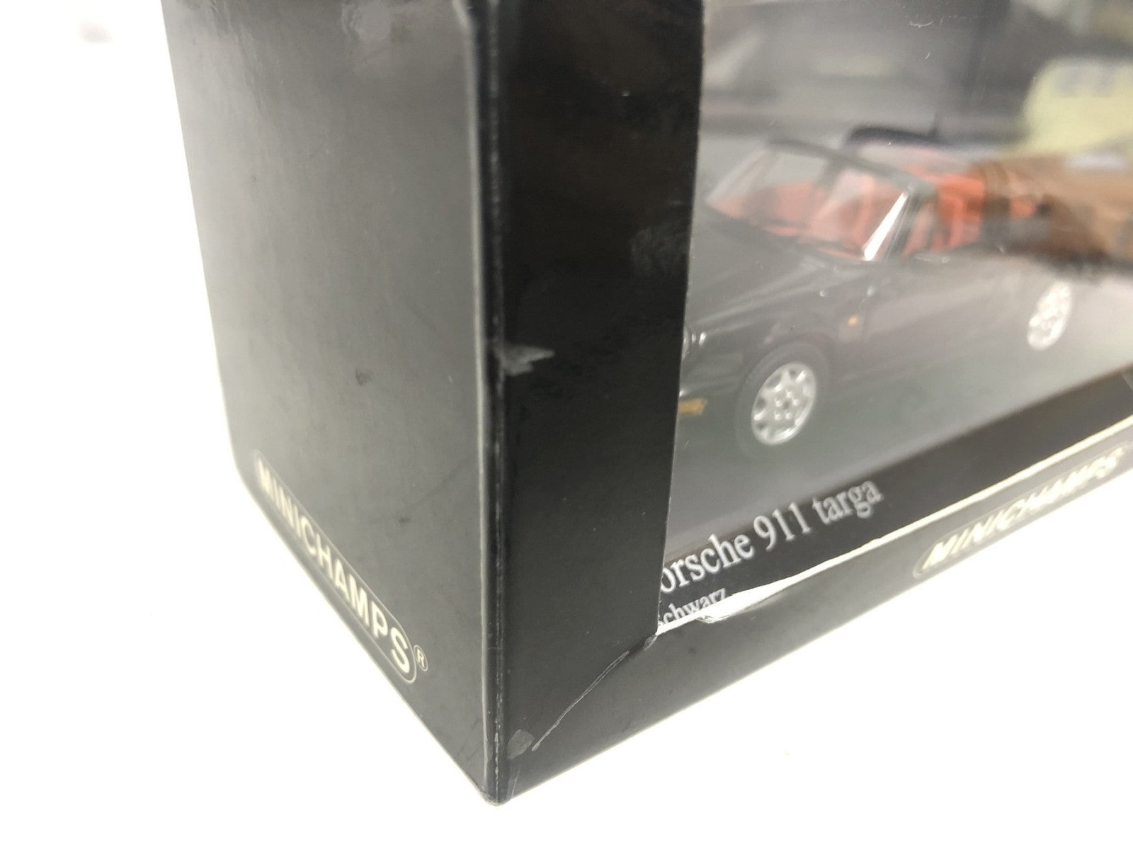 1/43 MINI CHAMPS Porsche 911 Targa 1990 スケールカー