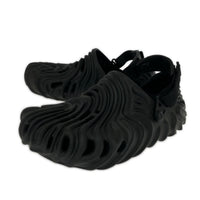 サンダル crocs SALEHE BEMBURY The Pollex Clog 207393-001 黒 (26) ブラック