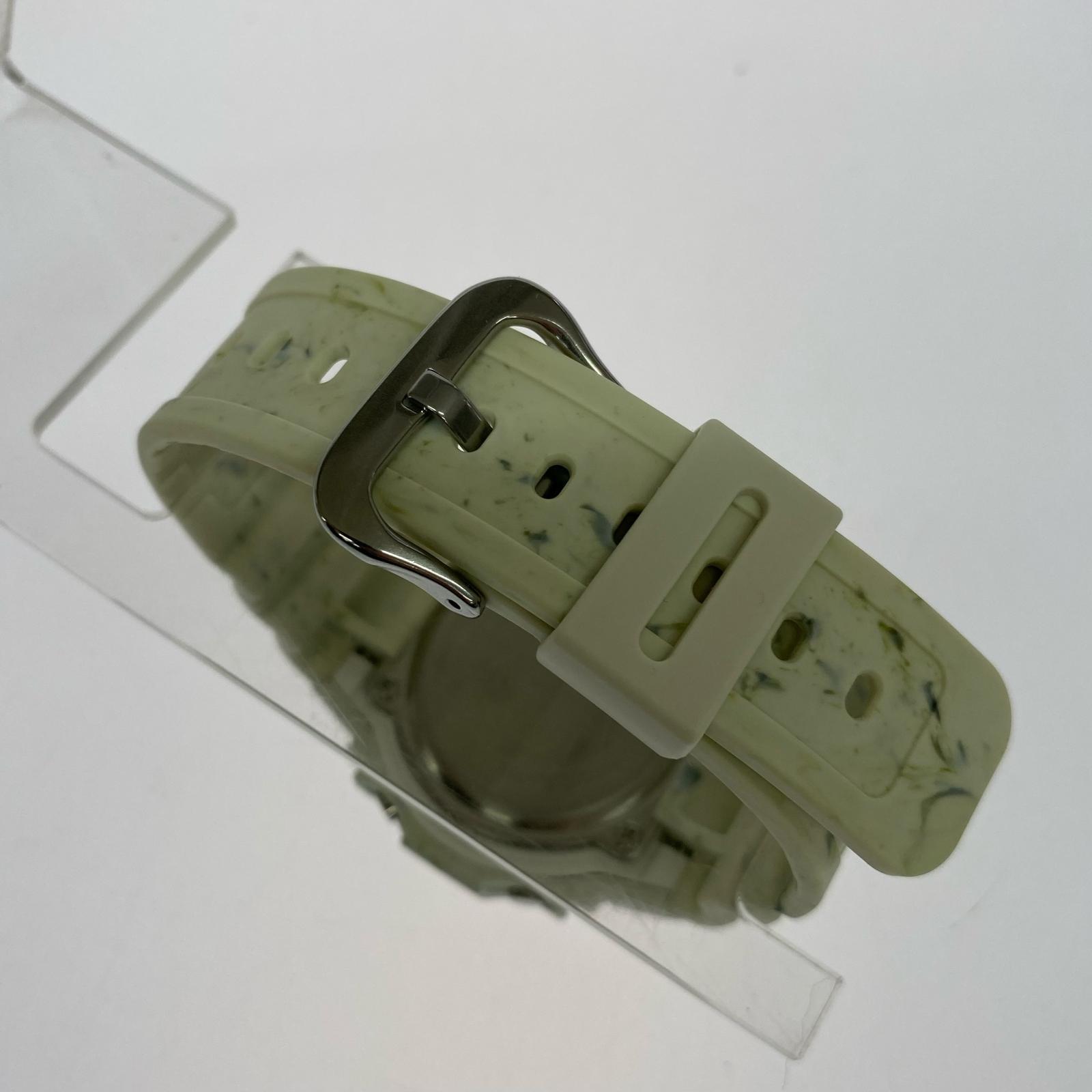 腕時計 g-5600bg グレー