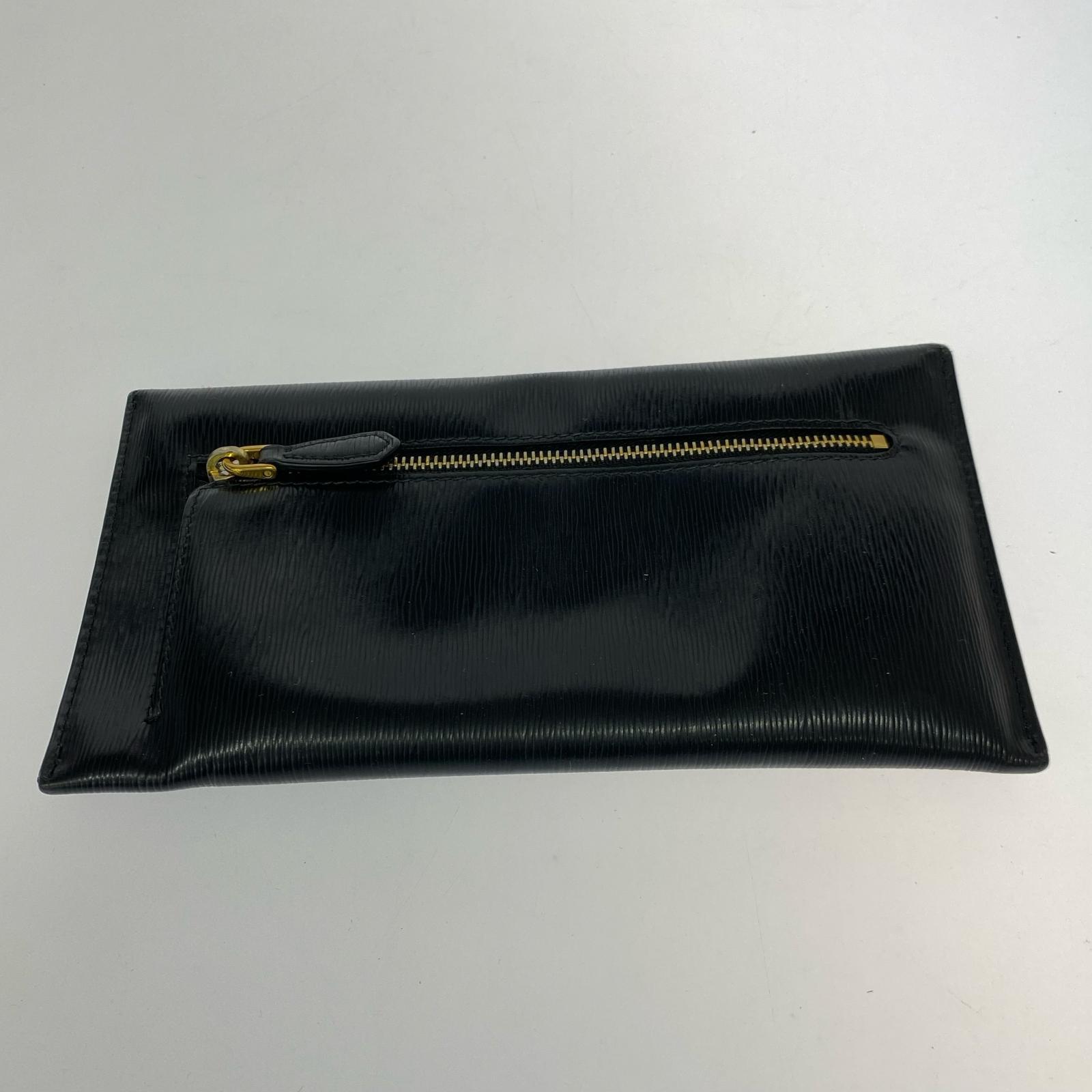 PRADA エンベロープ ロングウォレット