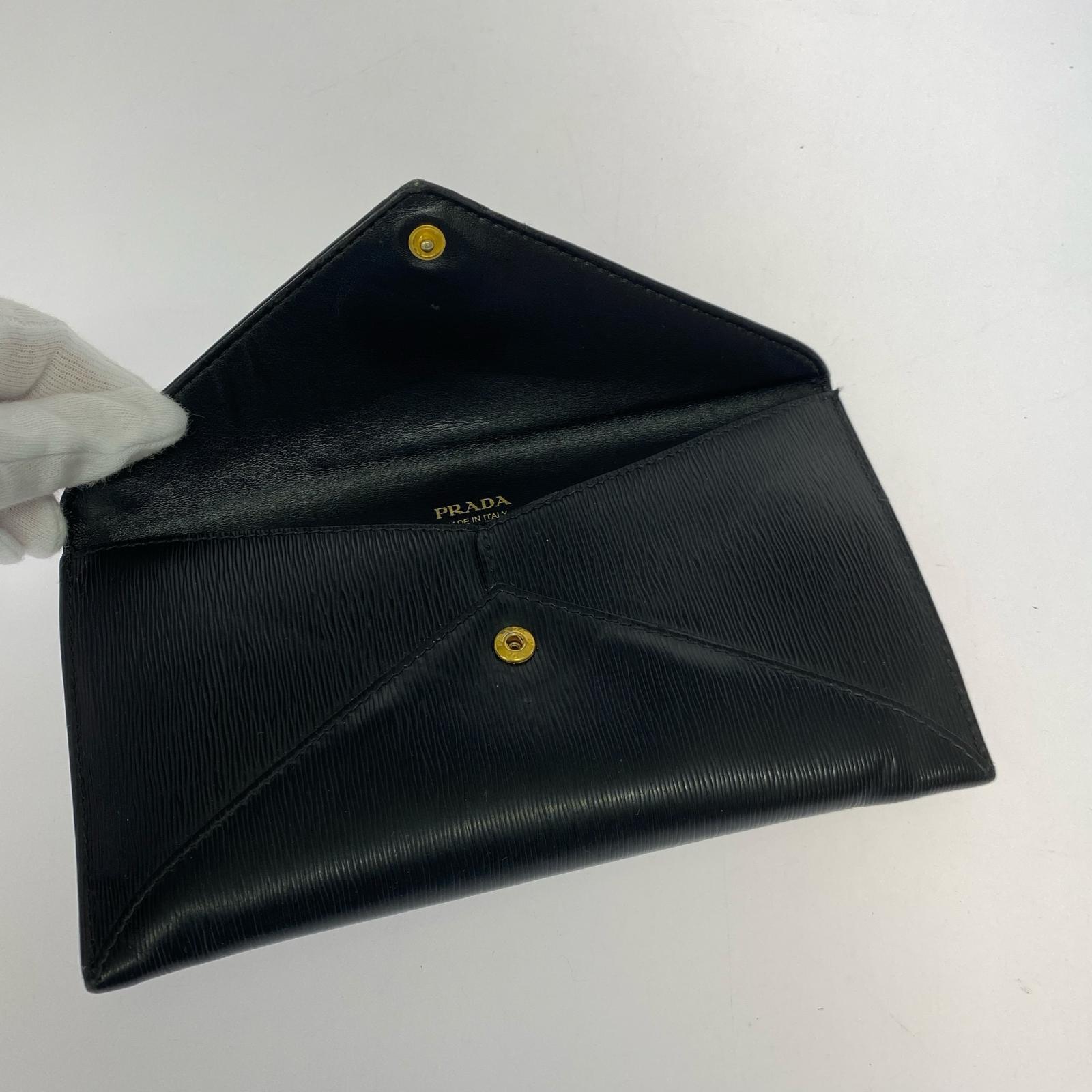 PRADA エンベロープ ロングウォレット