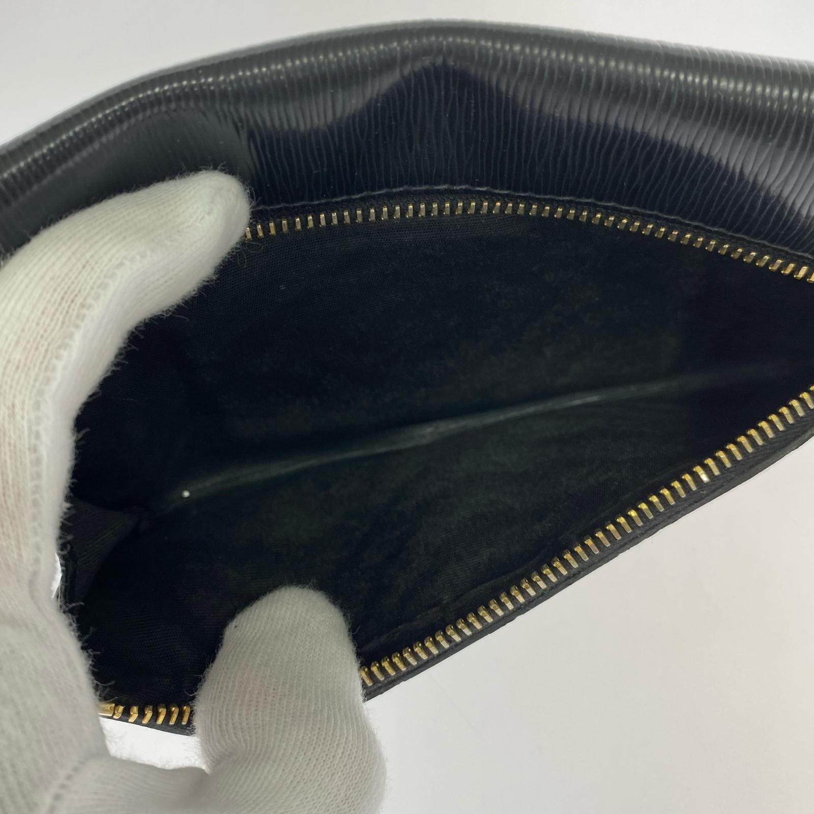 PRADA エンベロープ ロングウォレット