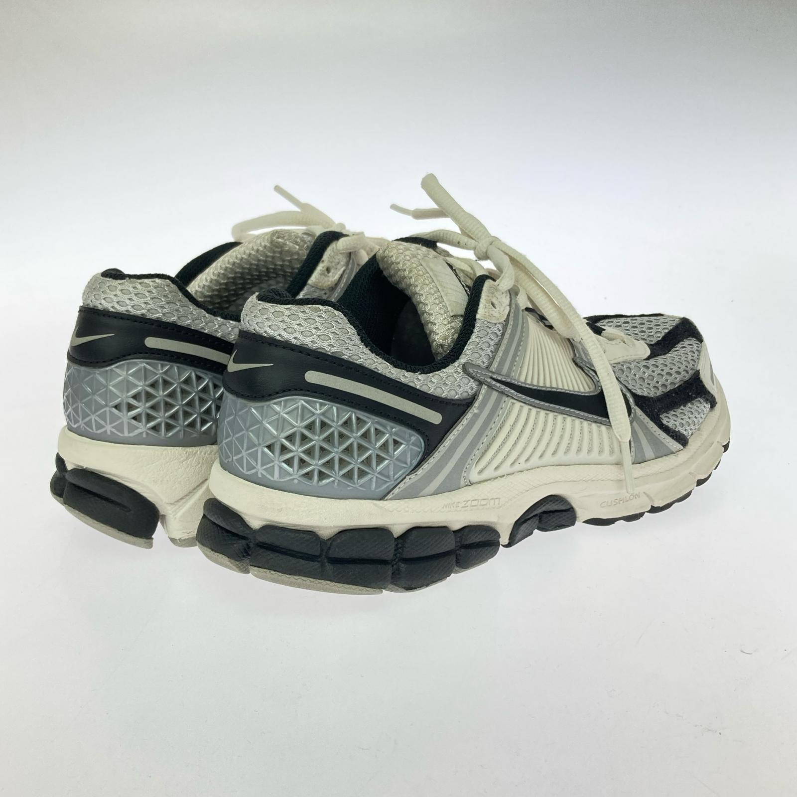 スニーカー WMNS ZOOM VOMERO 5 (24.5cm)