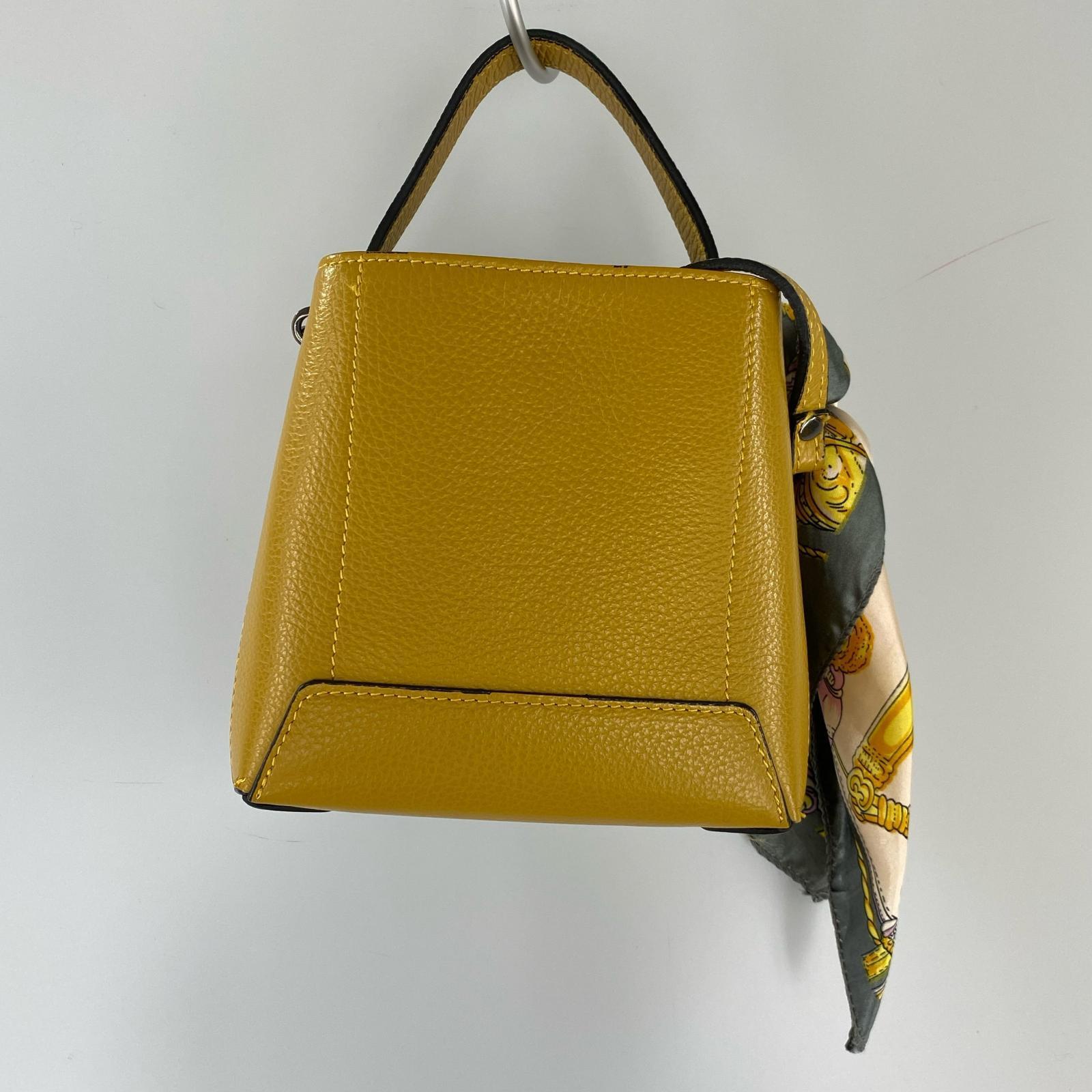 ショルダーバッグ vera pelle ショルダーバッグ イエロー