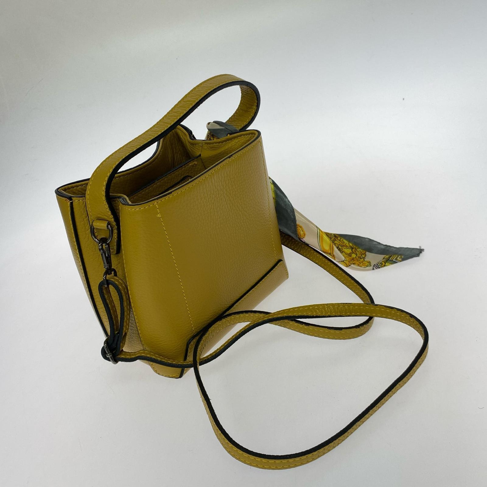 ショルダーバッグ vera pelle ショルダーバッグ イエロー