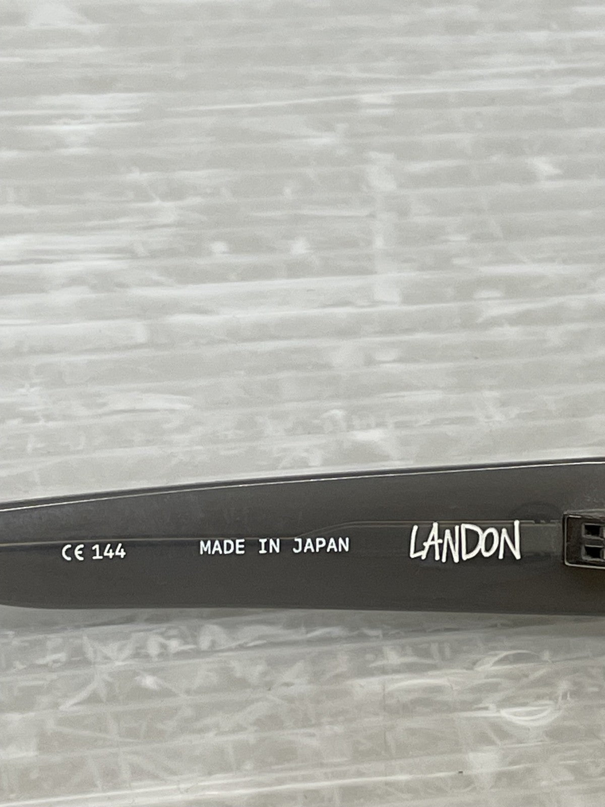 その他アクセサリー STUSSY LANDON セルフレームサングラス グレー