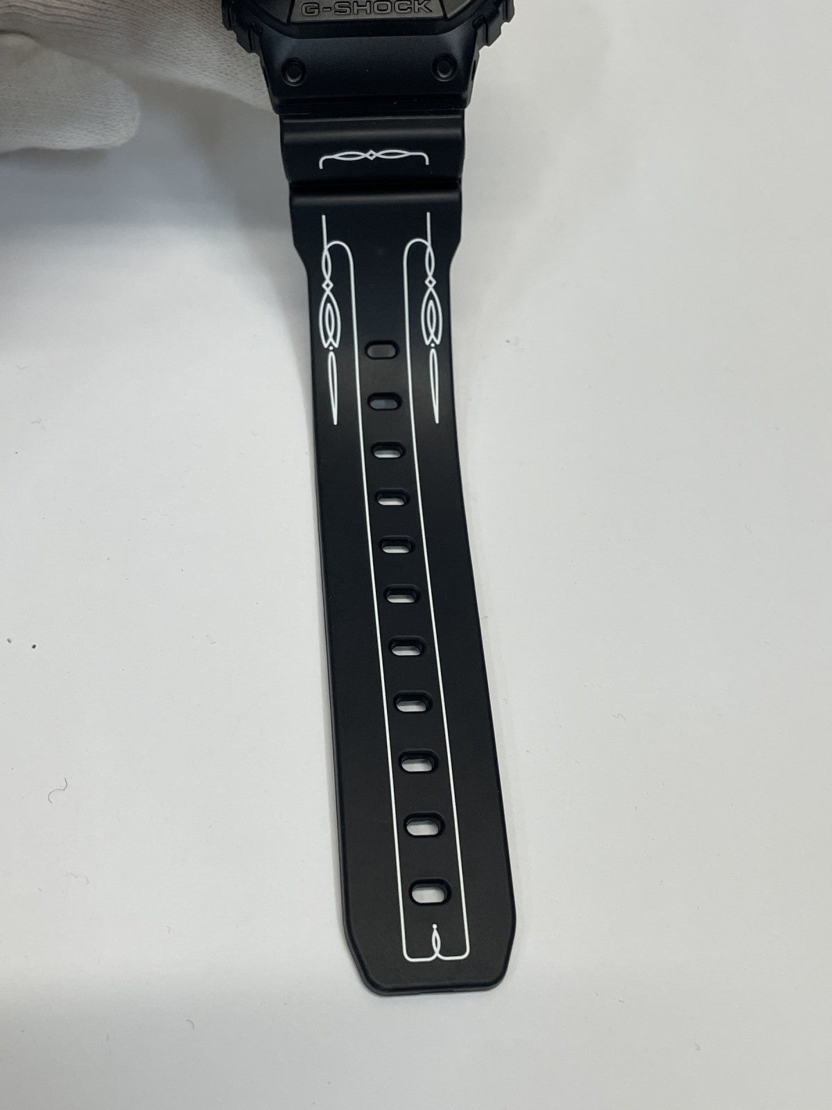 腕時計 DW-5600X