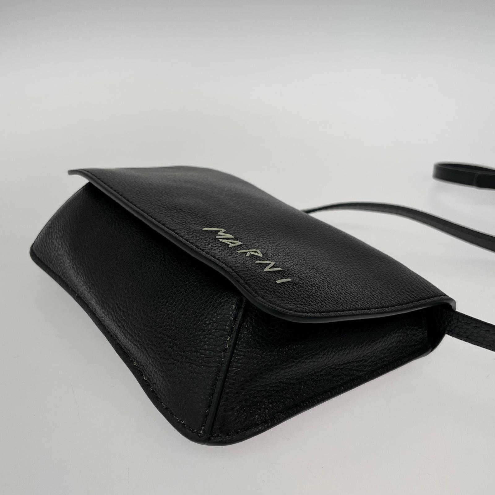 ショルダーバッグ MARNI メンディングショルダーバッグ ブラック