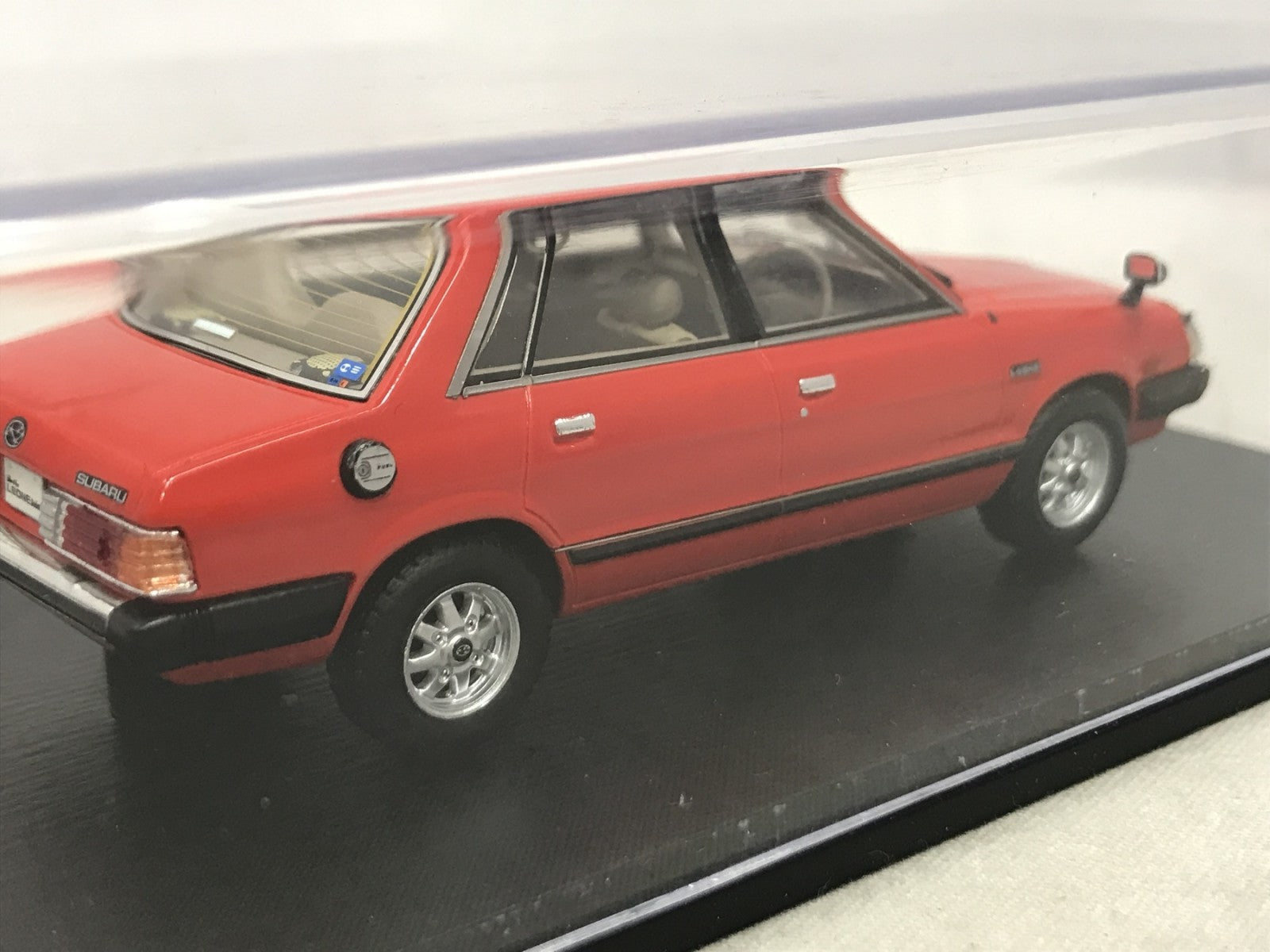 spark スバル レオーネ Swing Back 1979 スケールカー
