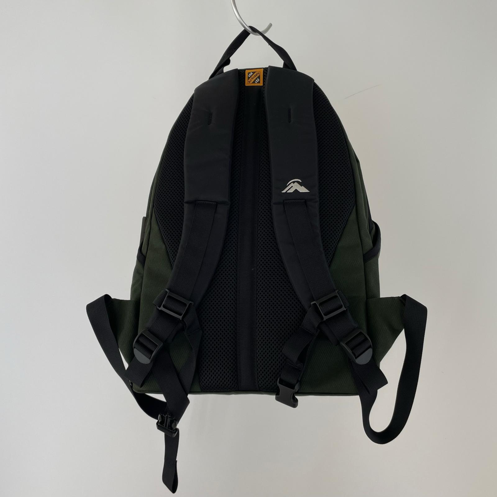 リュック・デイパック macpac カーキ 20.5L カーキ