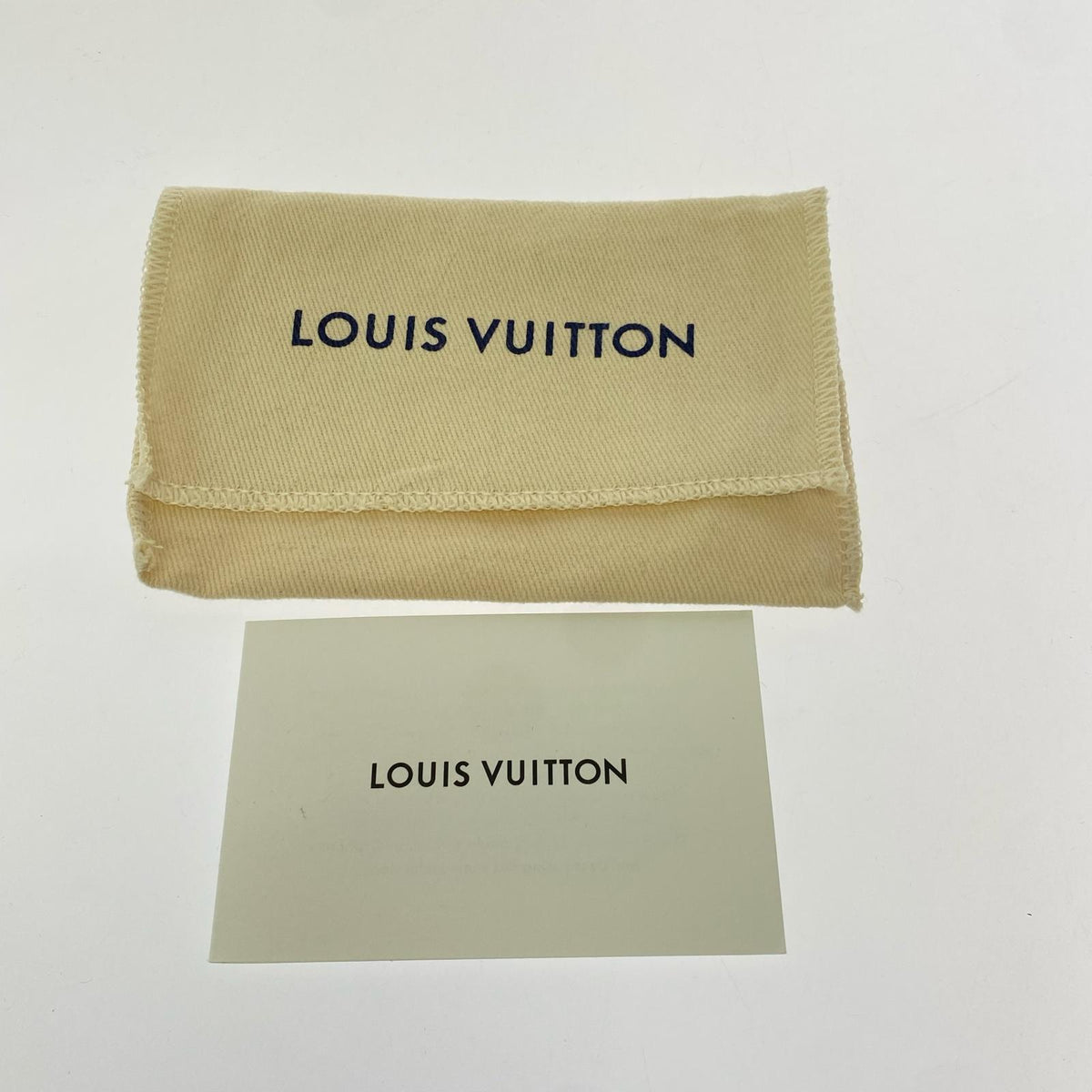 LV ポルト カルト・マグネット モノグラム MagSafe M15033