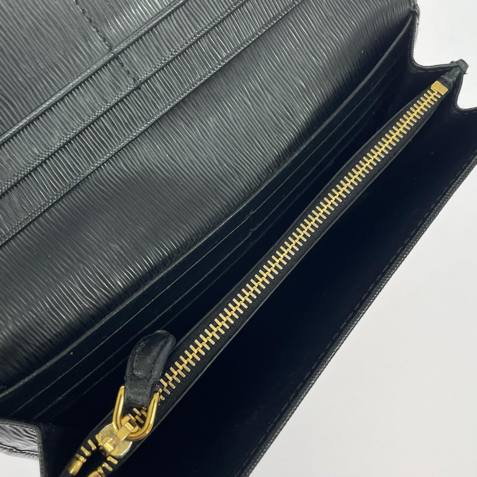 PRADA サフィアーノ 1MH132