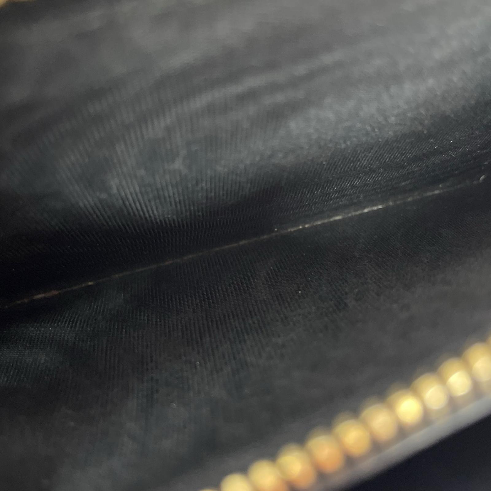 PRADA サフィアーノ 1MH132