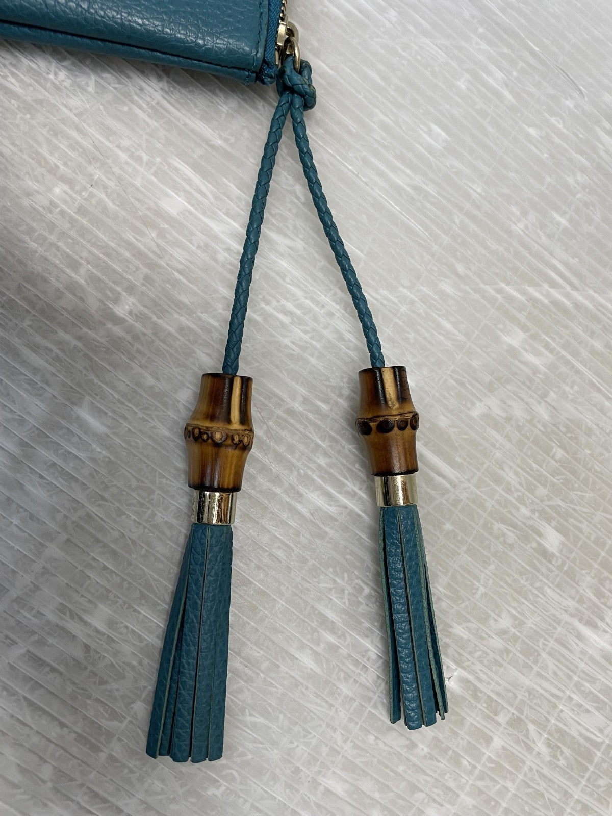 GUCCI バンブータッセル クラッチバッグ ブルー
