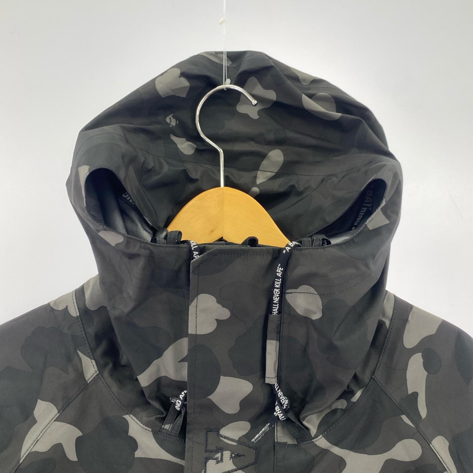 マウンテンパーカー GORE-TEX COLOR CAMO SNOWBOARD JACKET M 黒 M ブラック