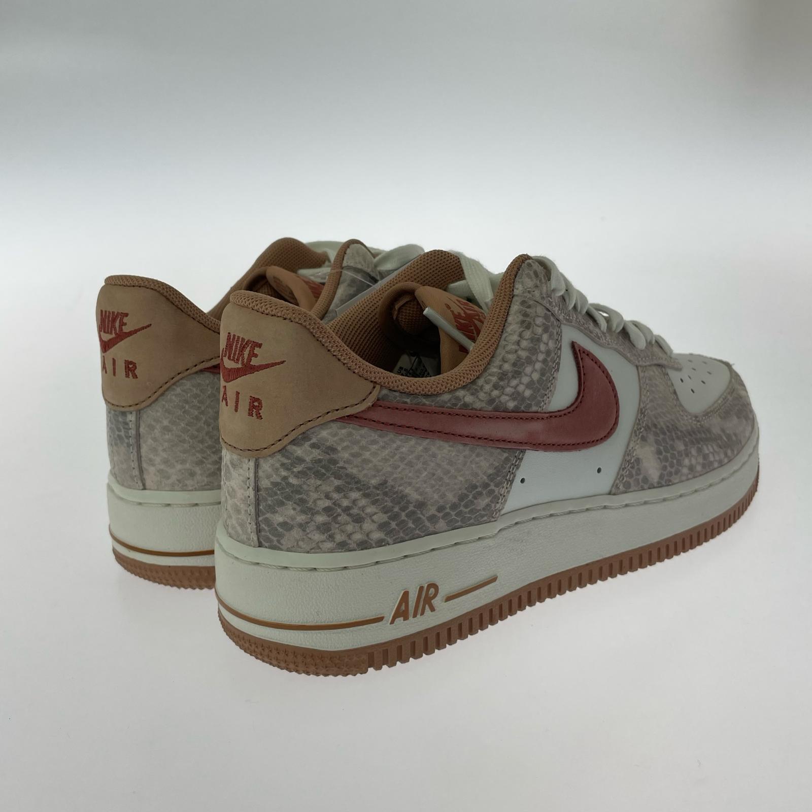 スニーカー AIR FORCE 1 `07 LV8 (25.5cm) 25.5cm (US7 1/2 UK7 EU41) ホワイト