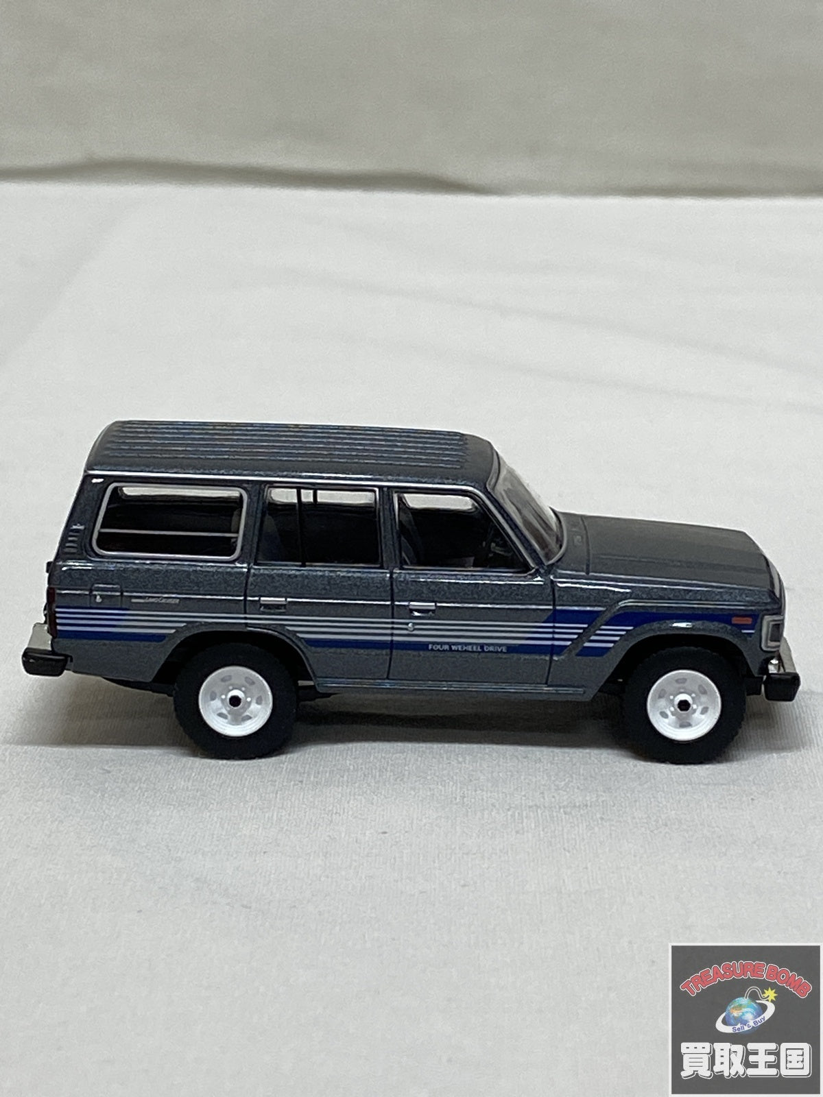 ランドクルーザー60 GX トミカ