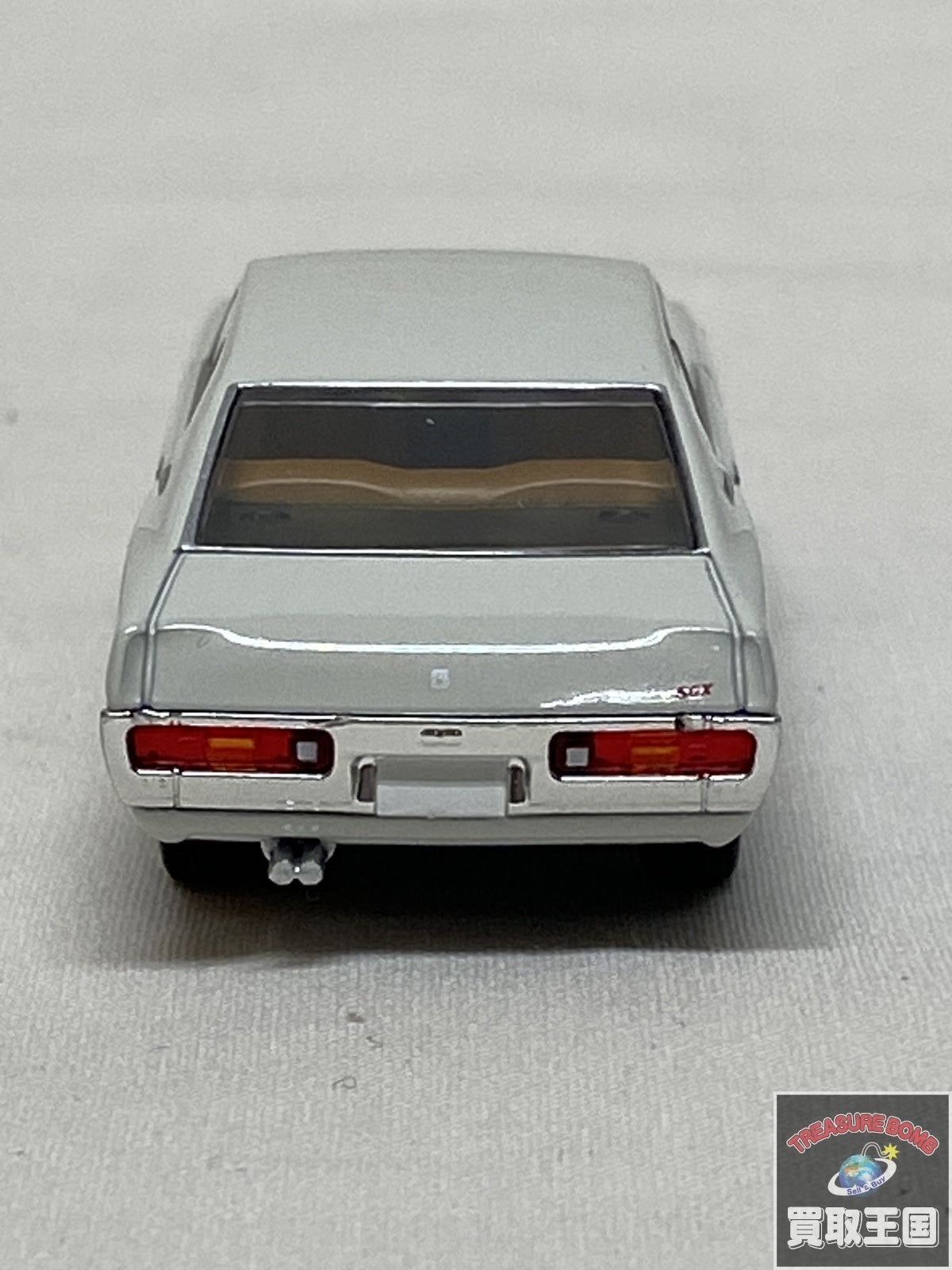 ニッサン ローレル トミカ