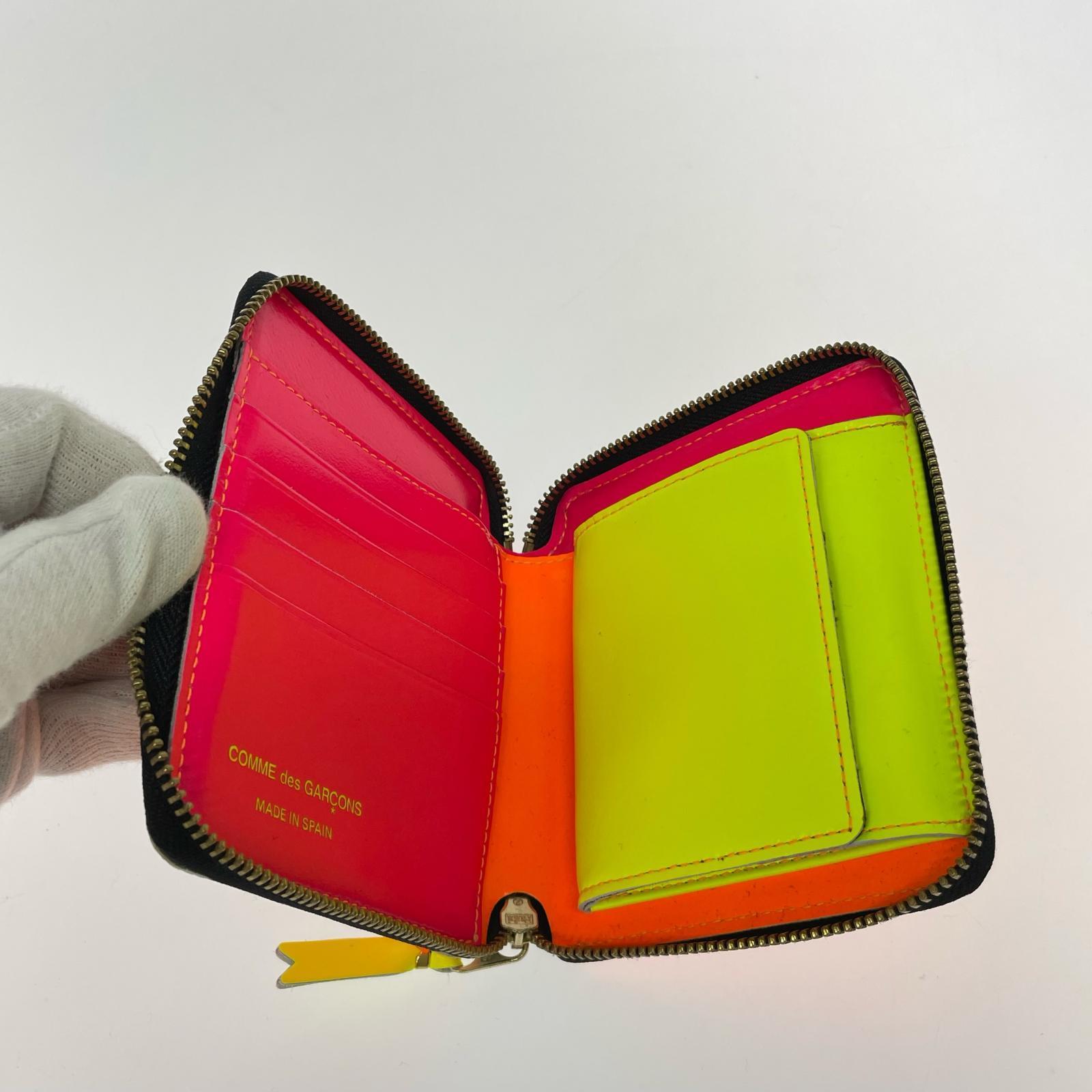 コンパクトウォレット SUPER FLUO WALLET LIGHT ORANGE オレンジ