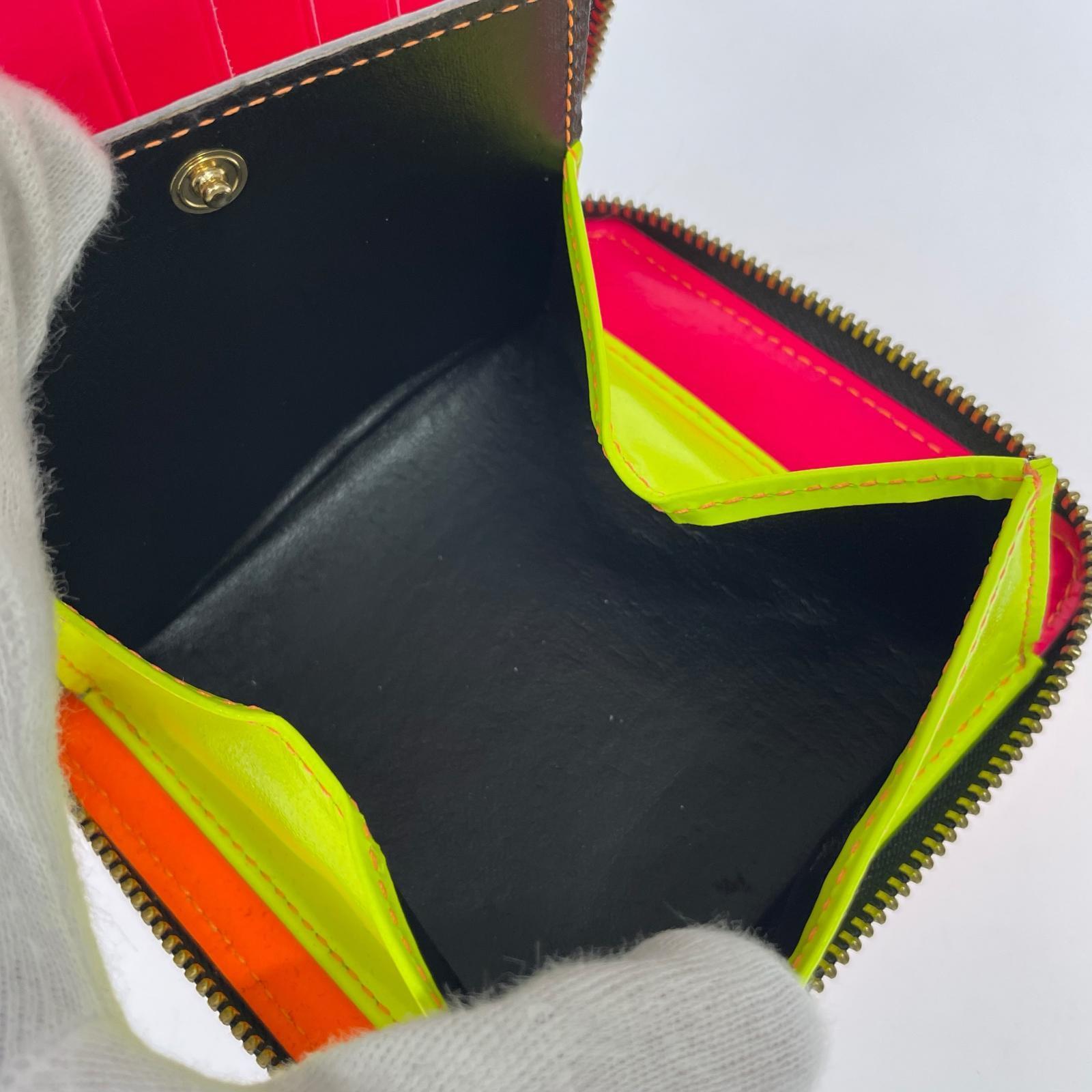 コンパクトウォレット SUPER FLUO WALLET LIGHT ORANGE オレンジ