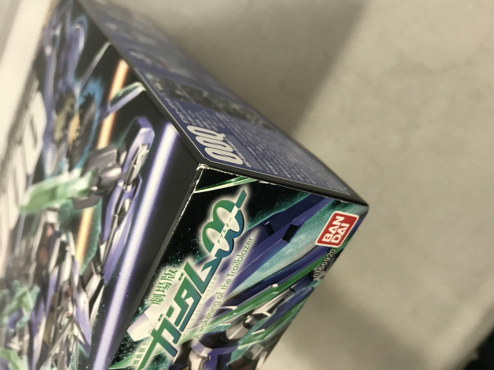 HG ダブルオークアンタ クリアカラーバージョン ガンプラ