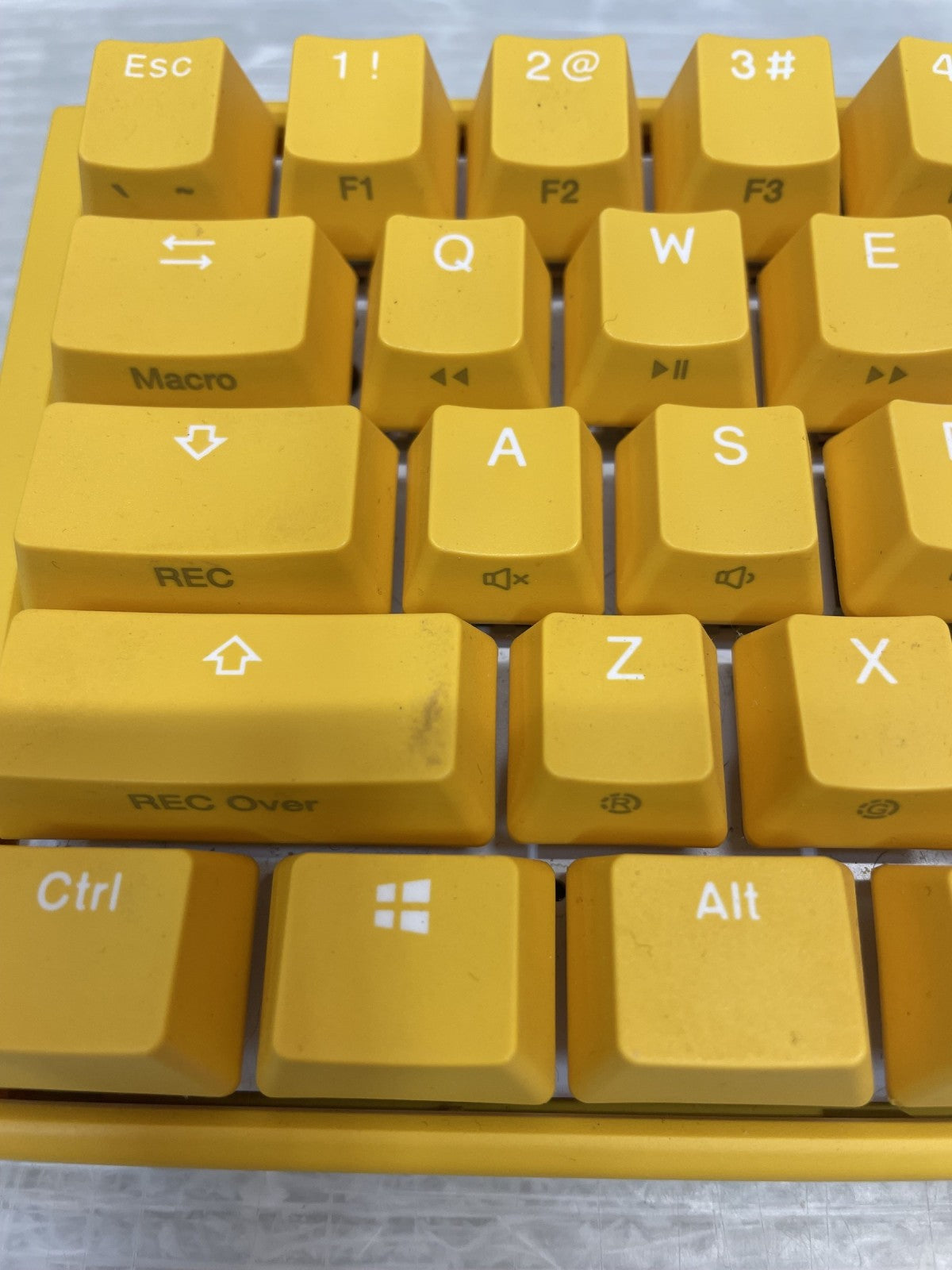 DUCKY ONE 3 mini 60% RGB 銀軸 イエロー フィギュア/グッズ