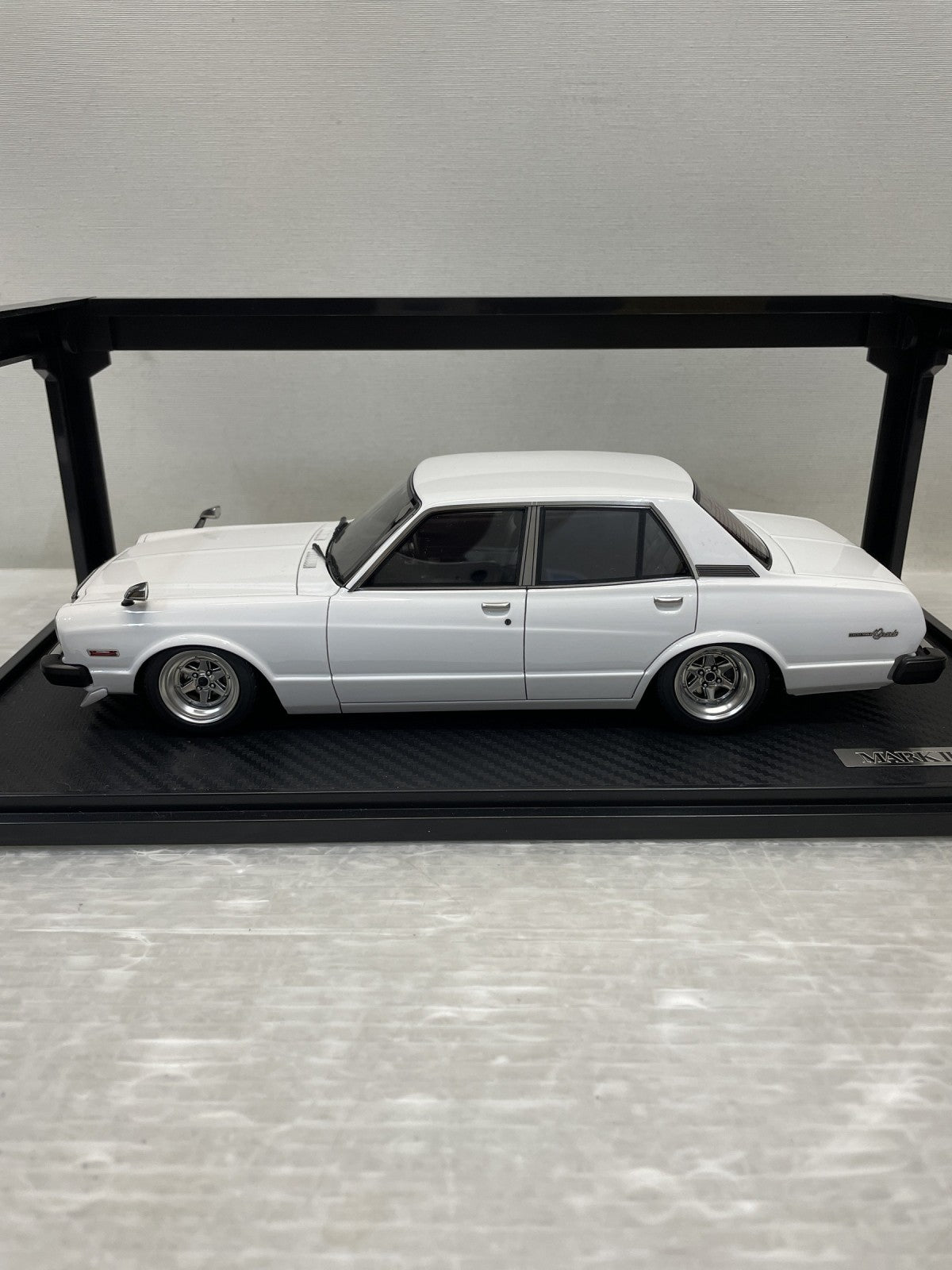 1/18 イグニッションモデル Toyota MarkII セダングランデ スケールカー
